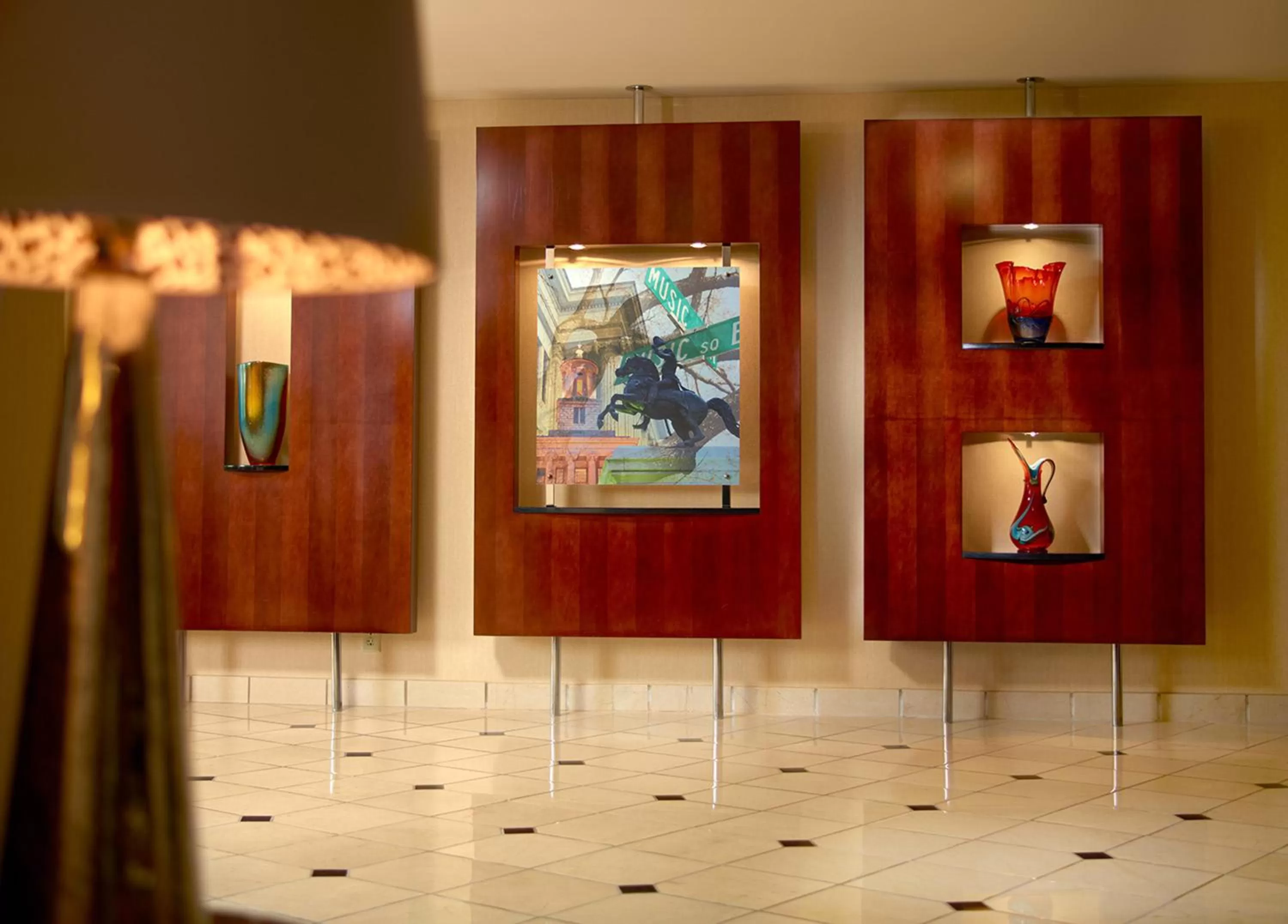 Lobby or reception in Sonesta Nashville Airport