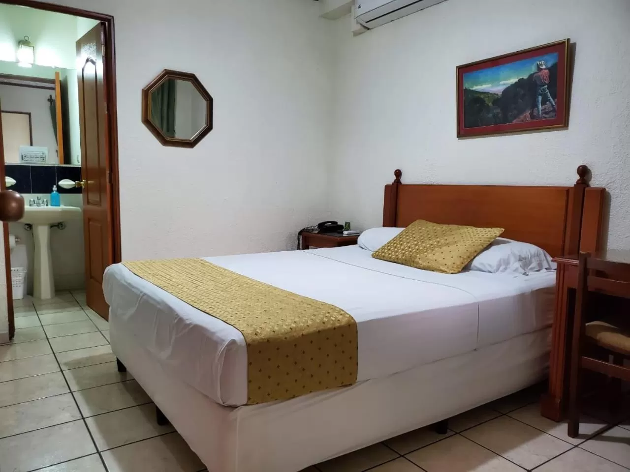 Bed in Hotel Villa Serena Escalon