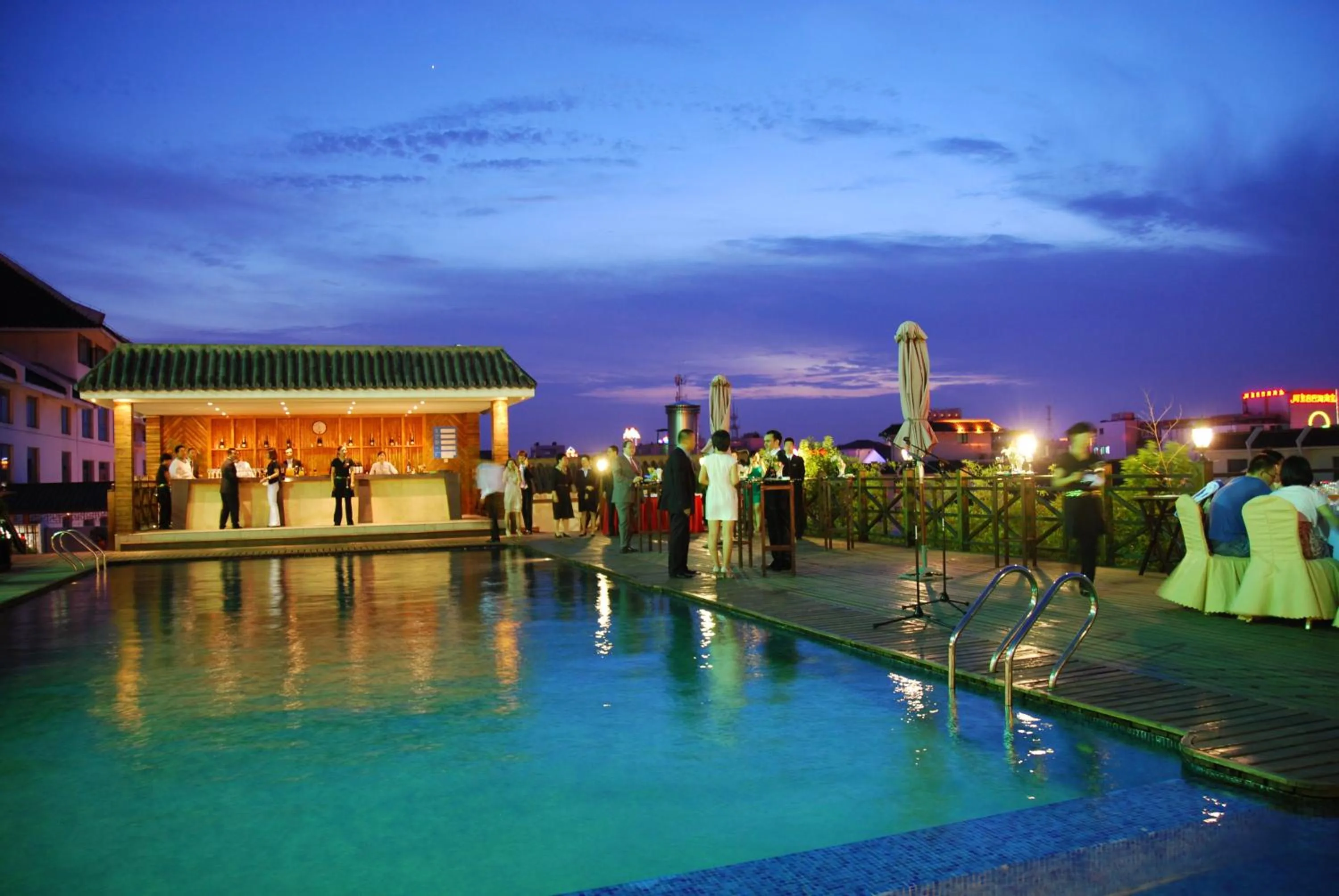 Swimming pool in Wyndham Garden Suzhou