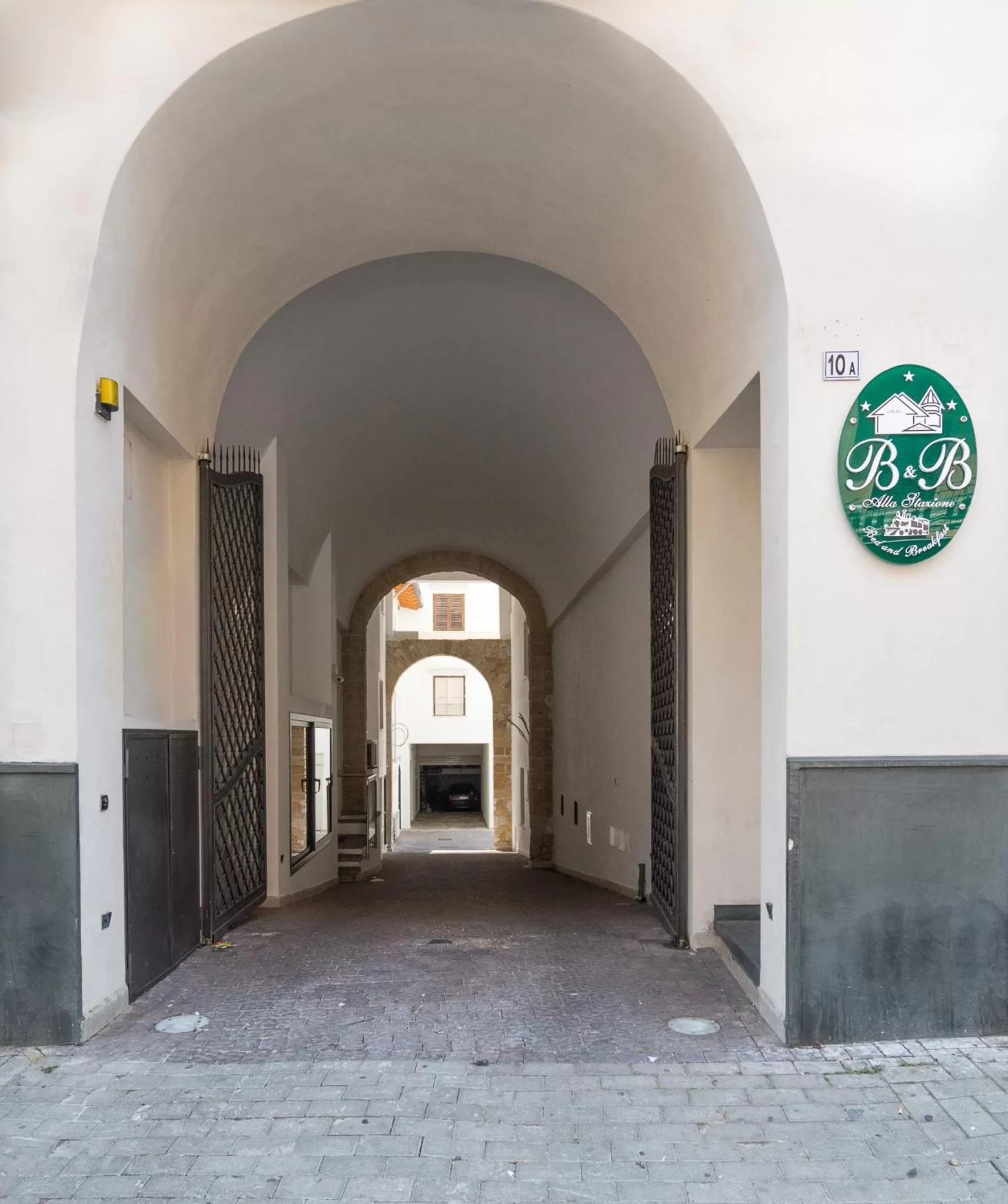 Facade/entrance in B&B Alla Stazione