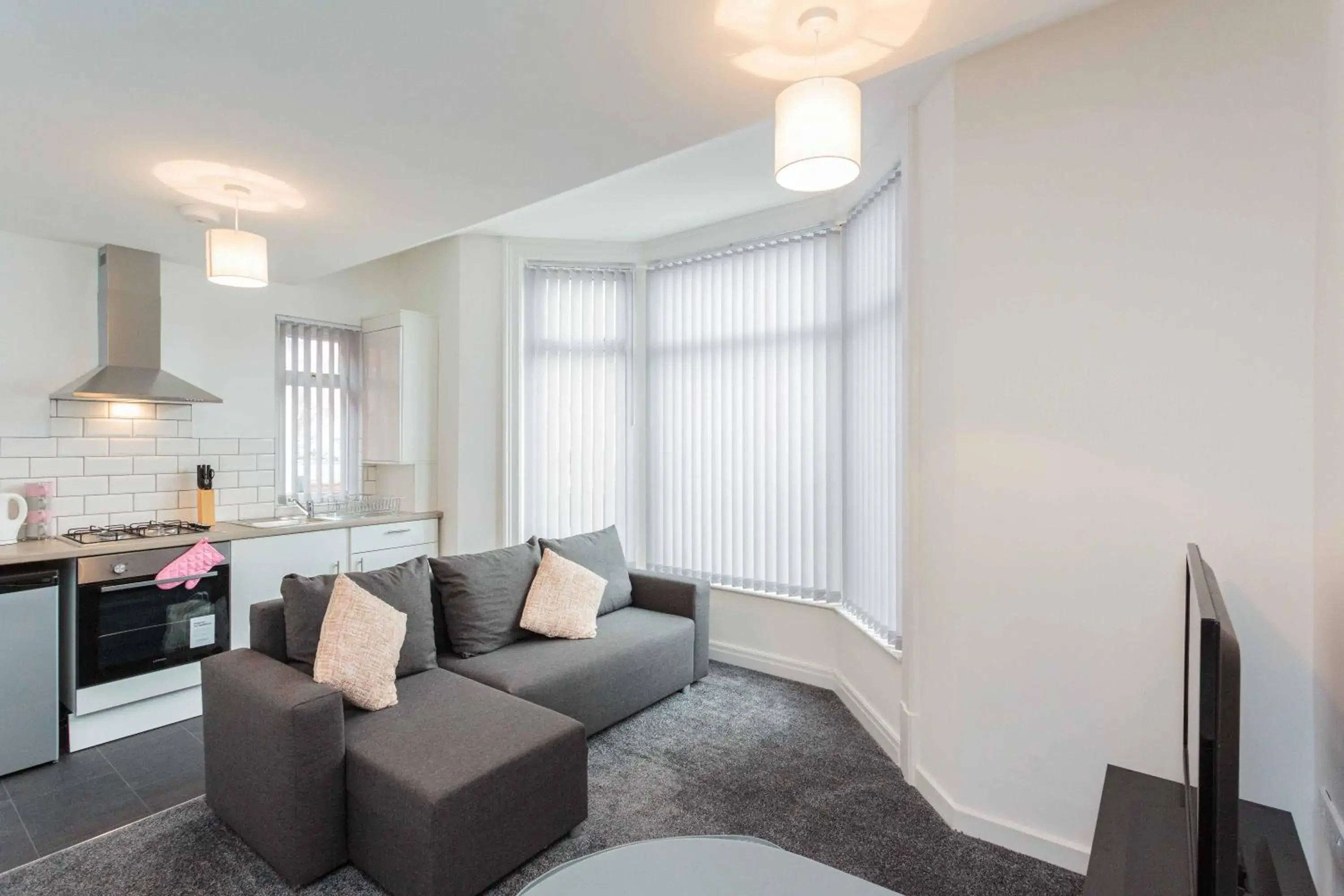 One-Bedroom Apartment in Cherry Property - Hornby Road One-Bedroom Apartment in Cherry Property - Hornby Road