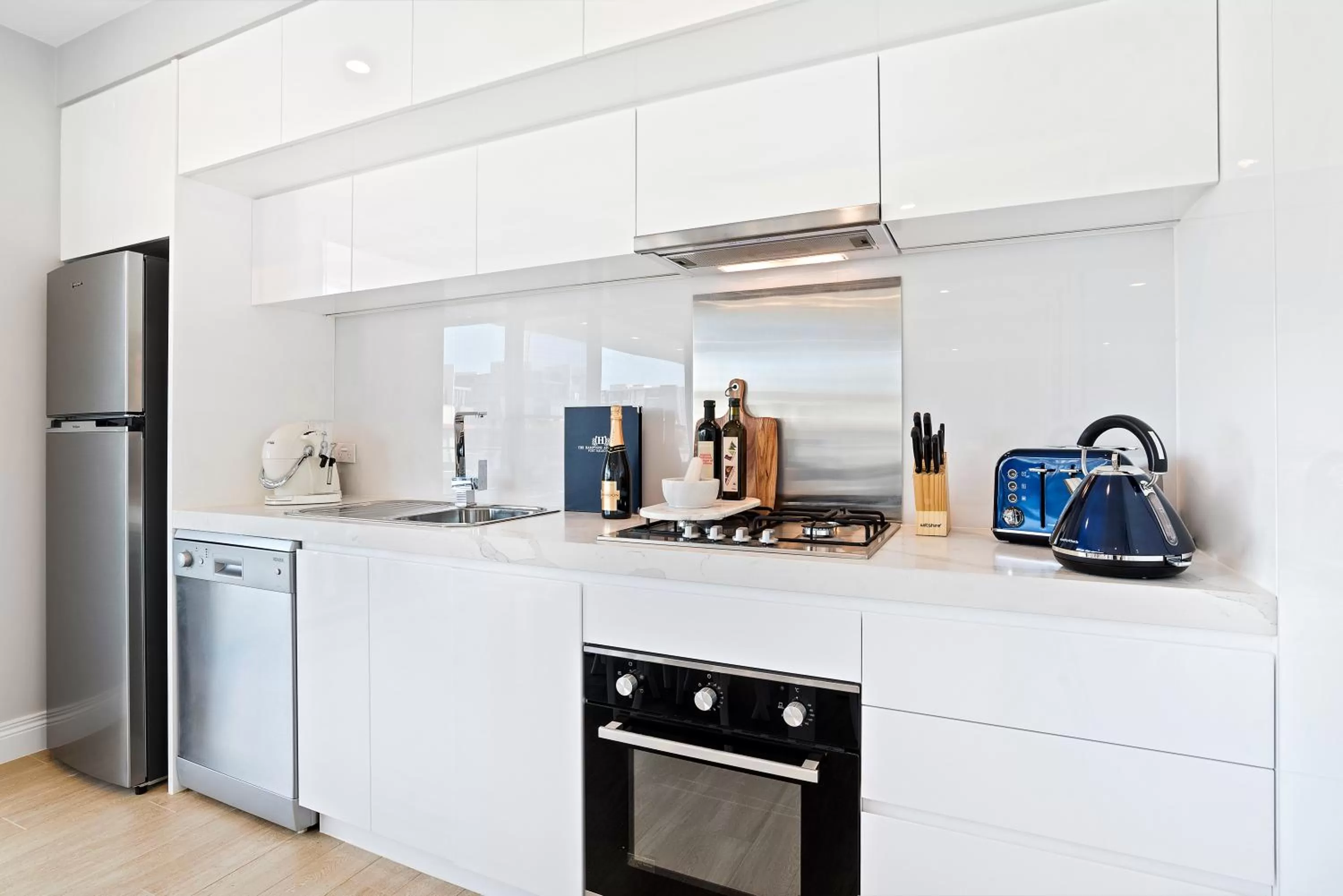 Kitchen or kitchenette in The Hamptons Apartments - Port Melbourne