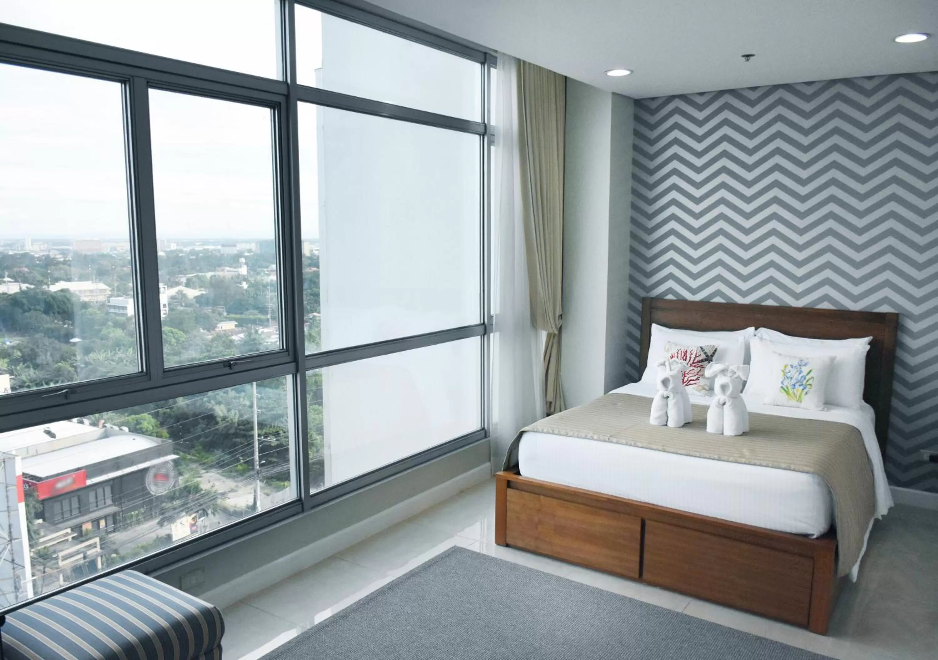 Bed in Alicia Apartelle