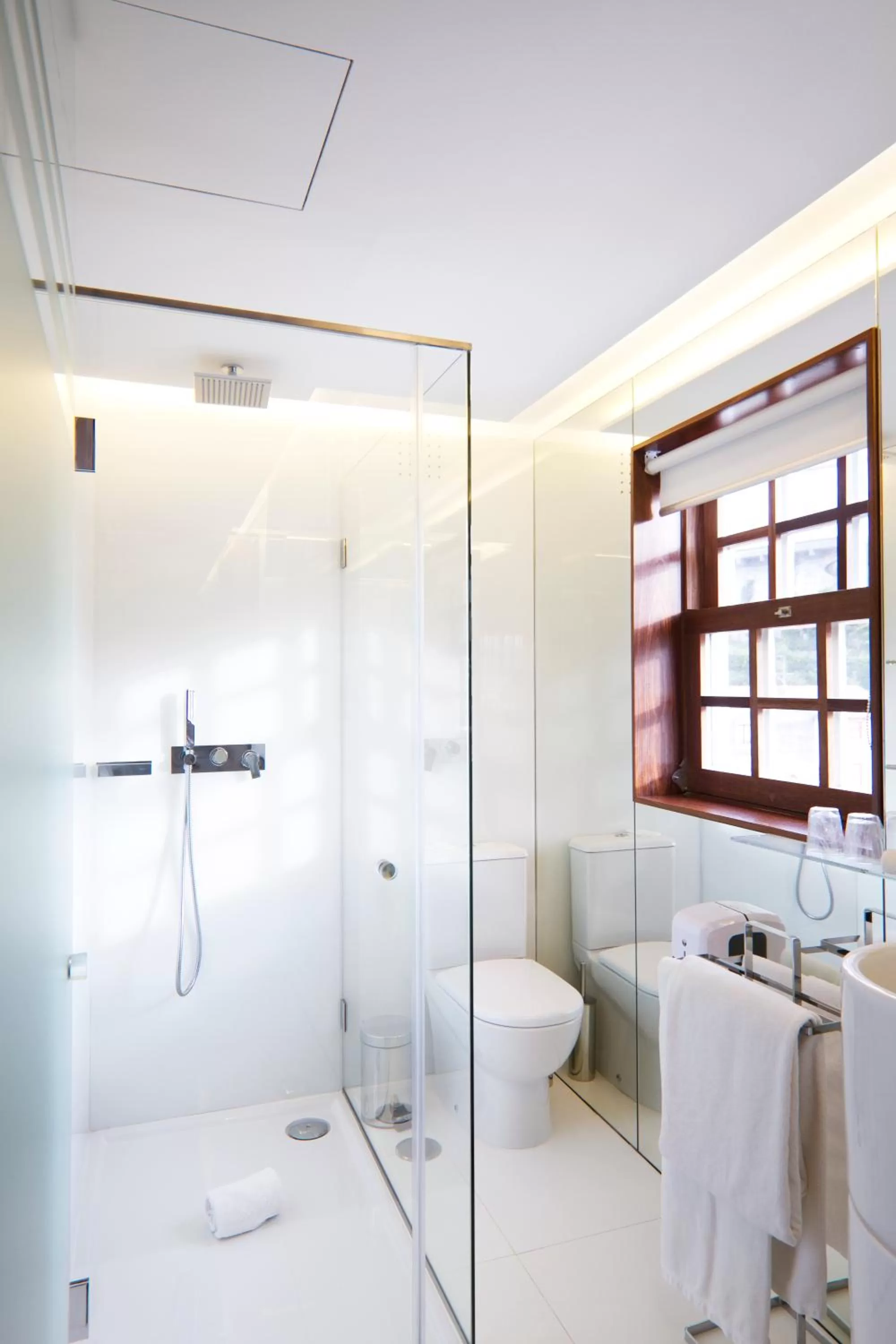 Bathroom in Oca Ribeira do Porto Hotel