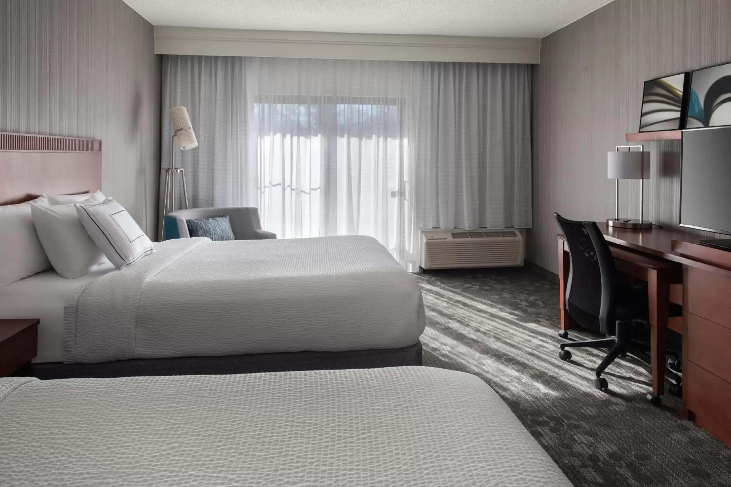 Standard Queen Room with Two Queen Beds in Sonesta Select Mahwah Standard Queen Room with Two Queen Beds in Sonesta Select Mahwah