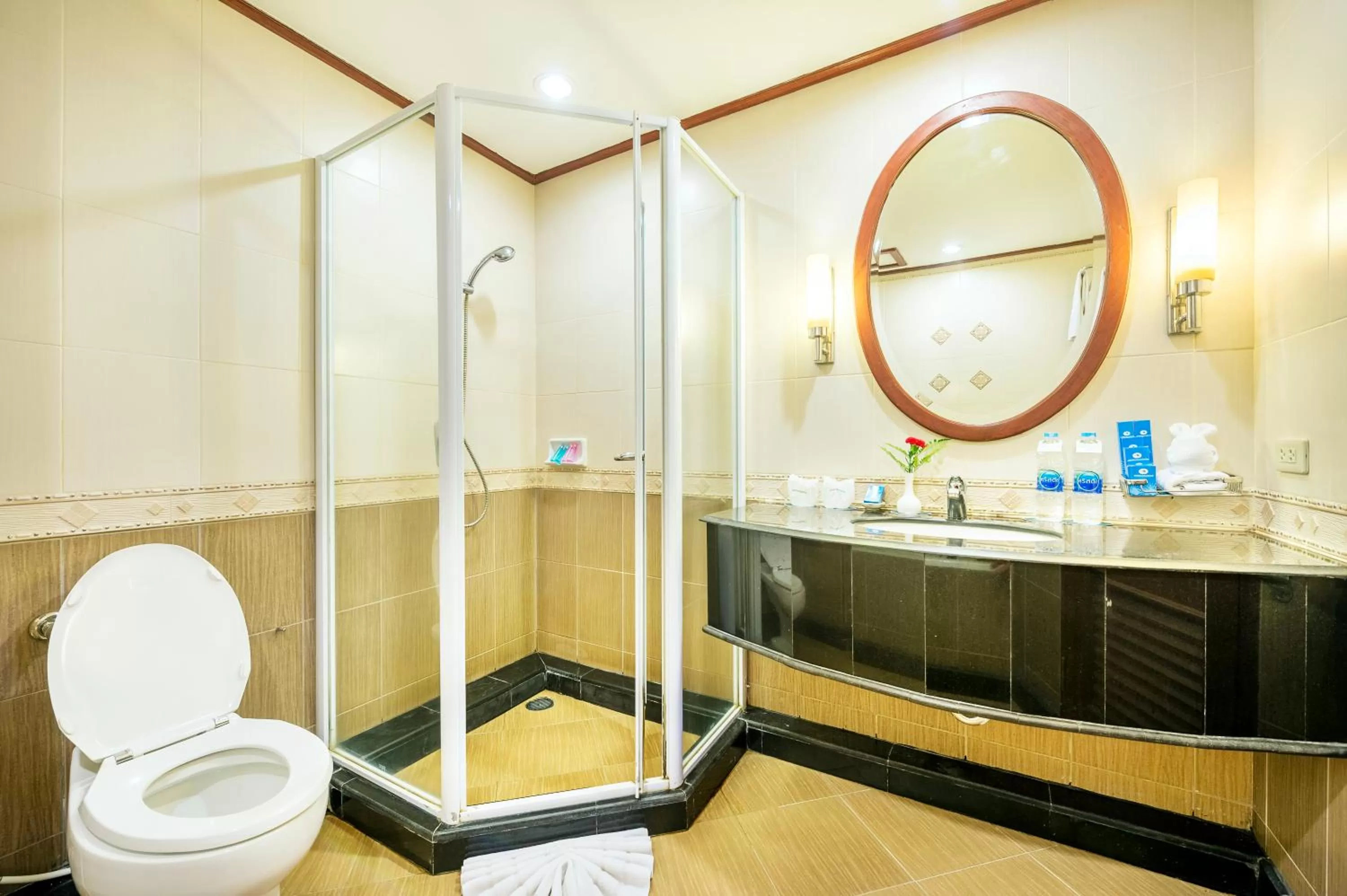 Bathroom in Jomtien Palm Beach Hotel and Resort