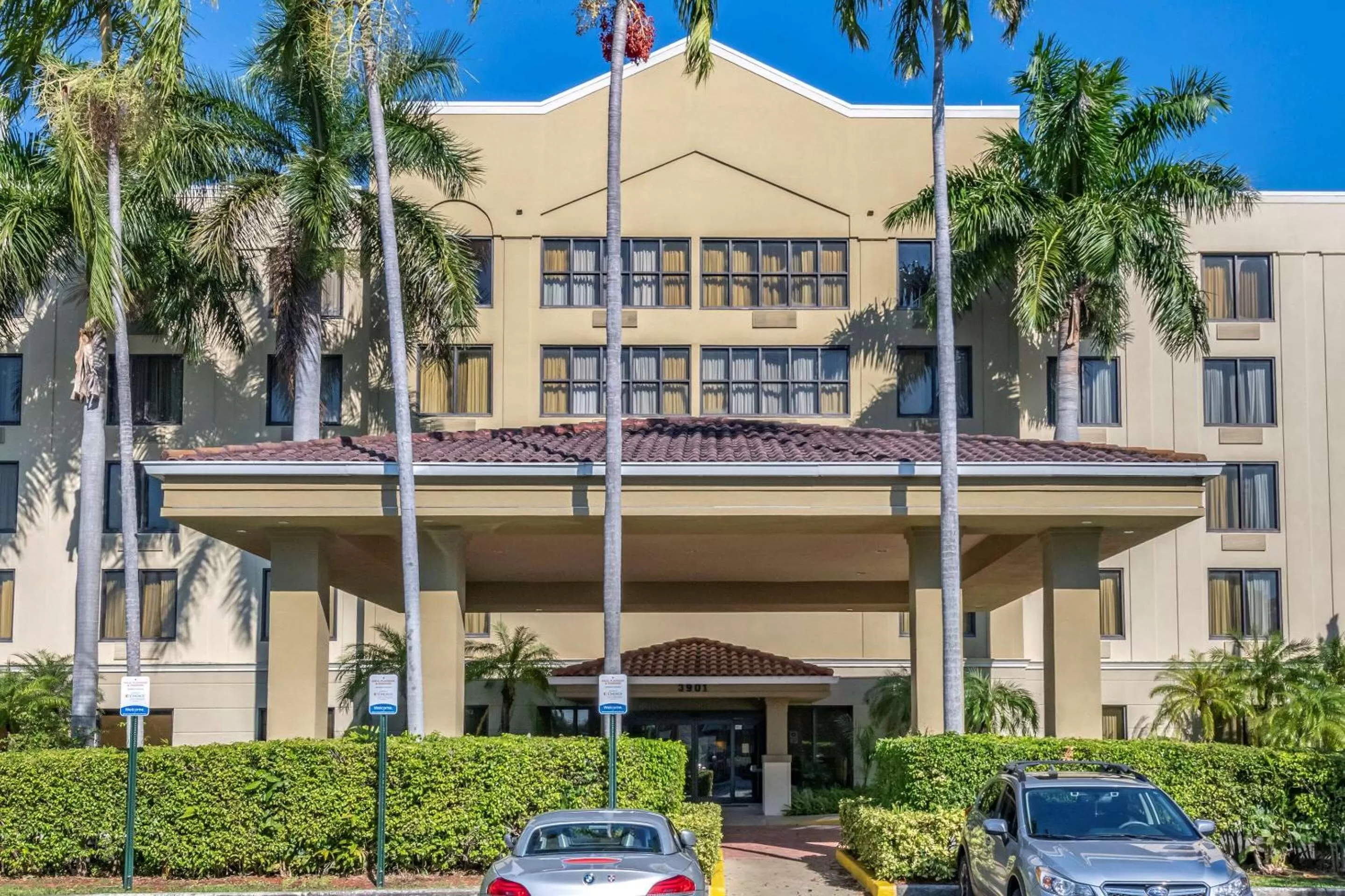 Property building in Comfort Suites Miami - Kendall