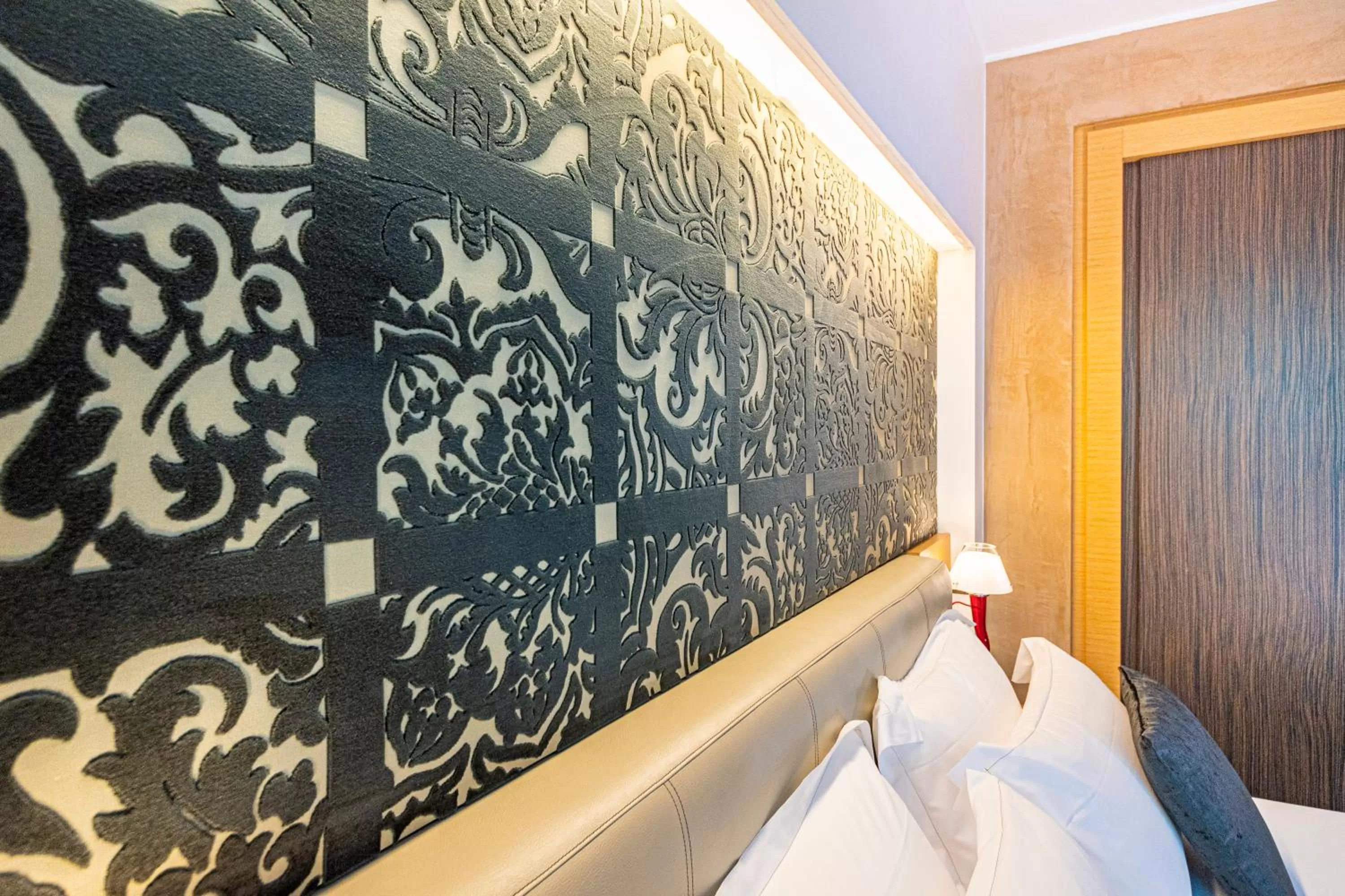 Bed in Antony Palace Hotel - Venice Airport