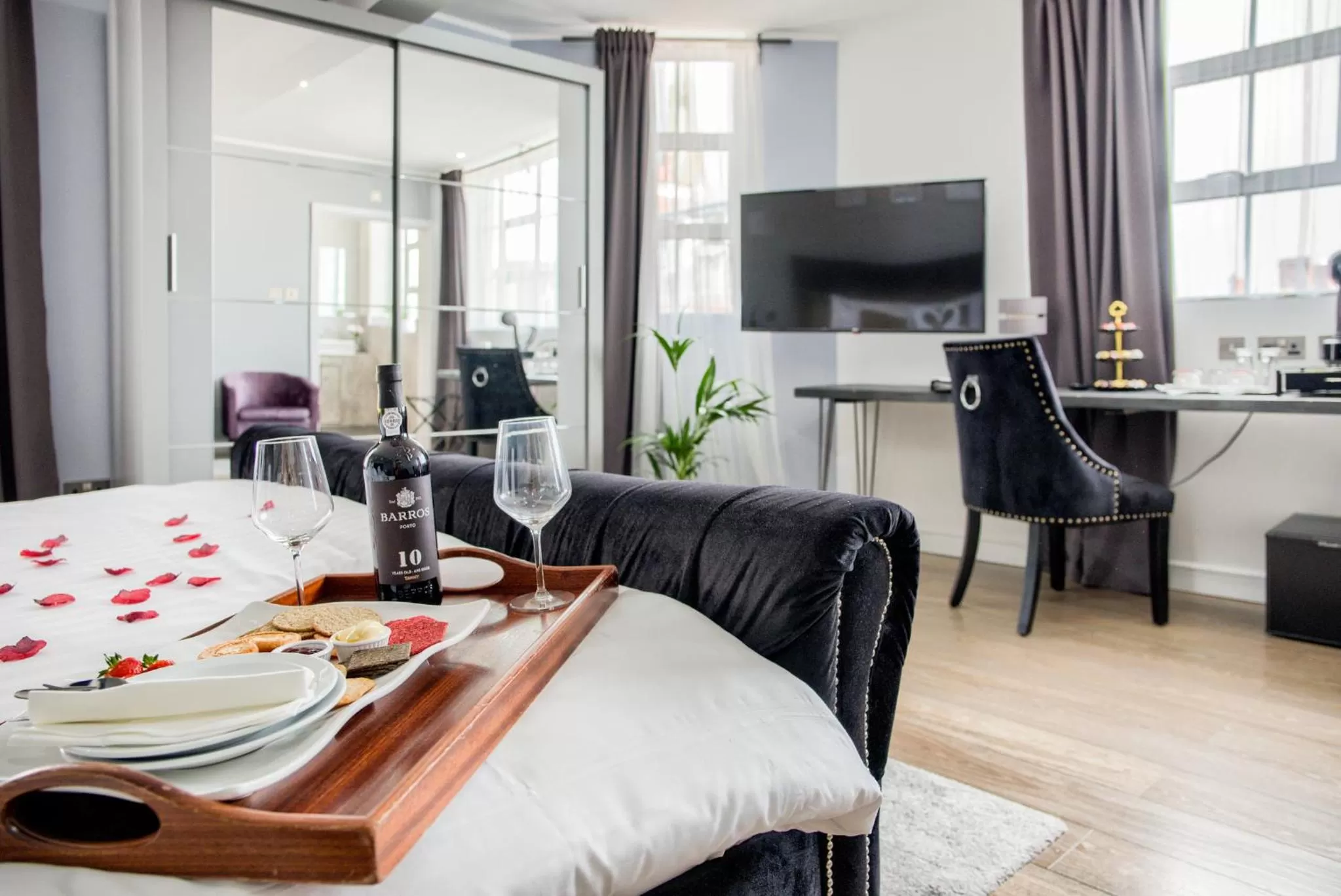 Photo of the whole room in Villare Leicester City Centre hotel