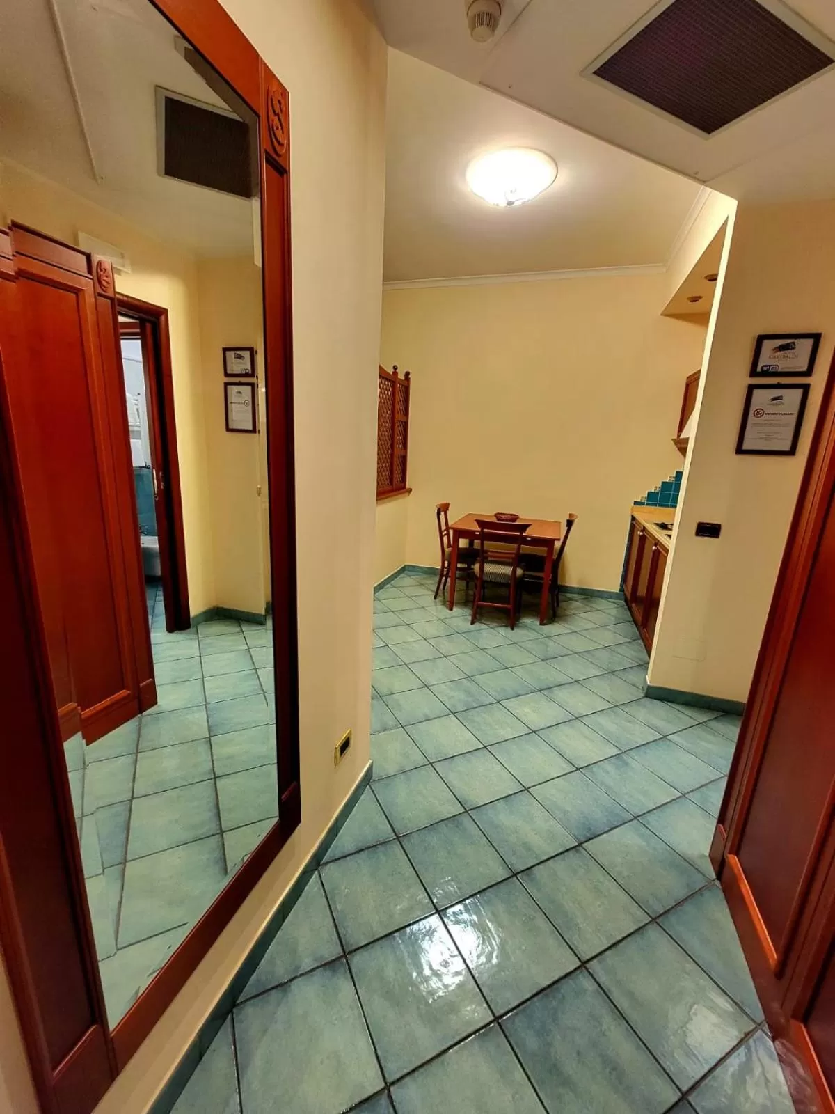 Photo of the whole room in Hotel Garibaldi