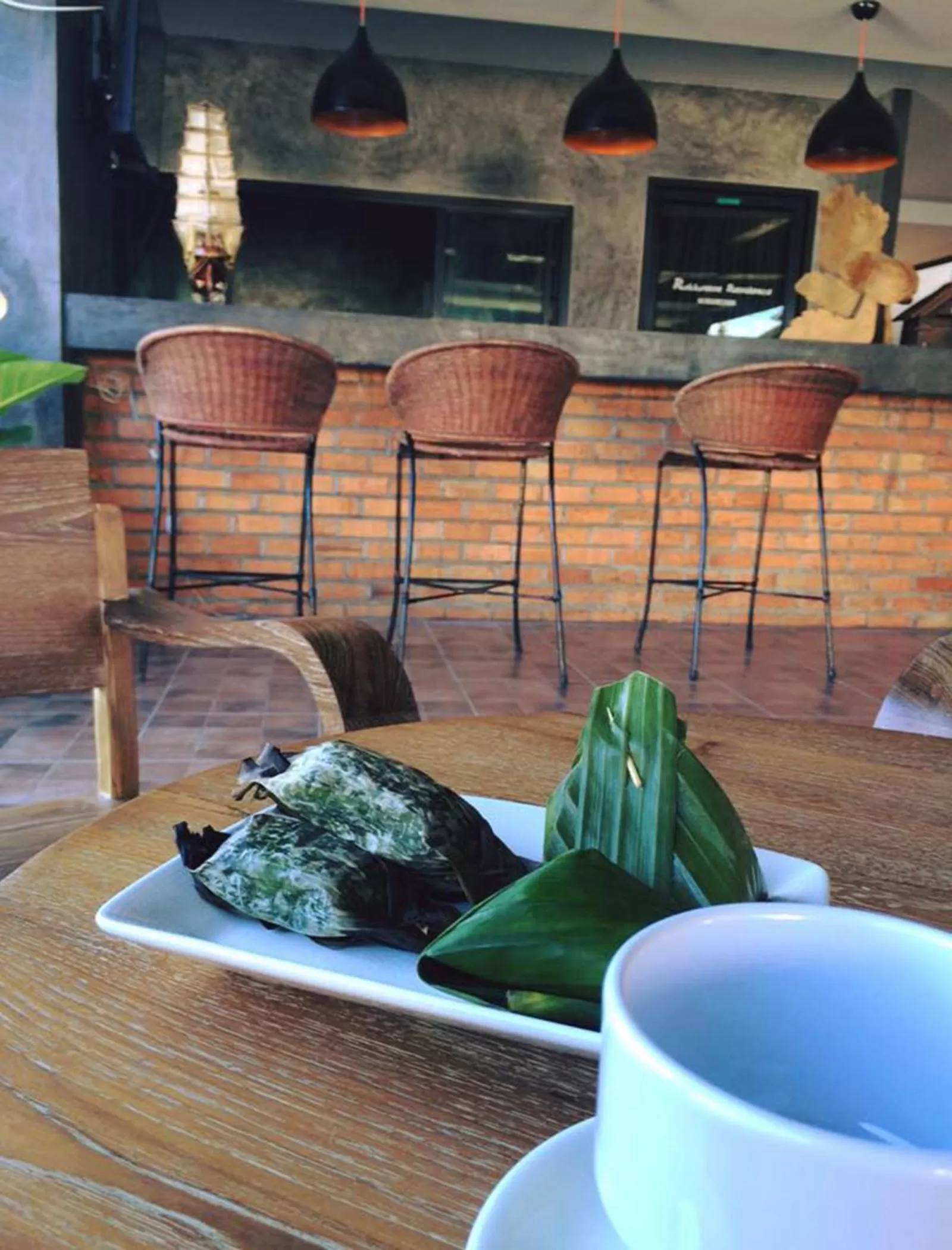 Restaurant/places to eat in Rakkawan Residence