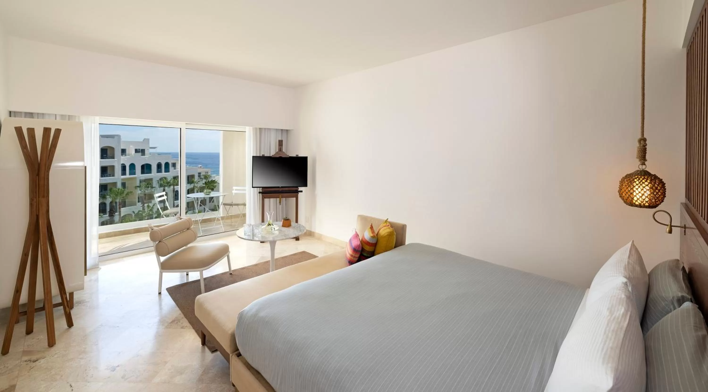 View (from property/room), Bed in ME Cabo by Meliá