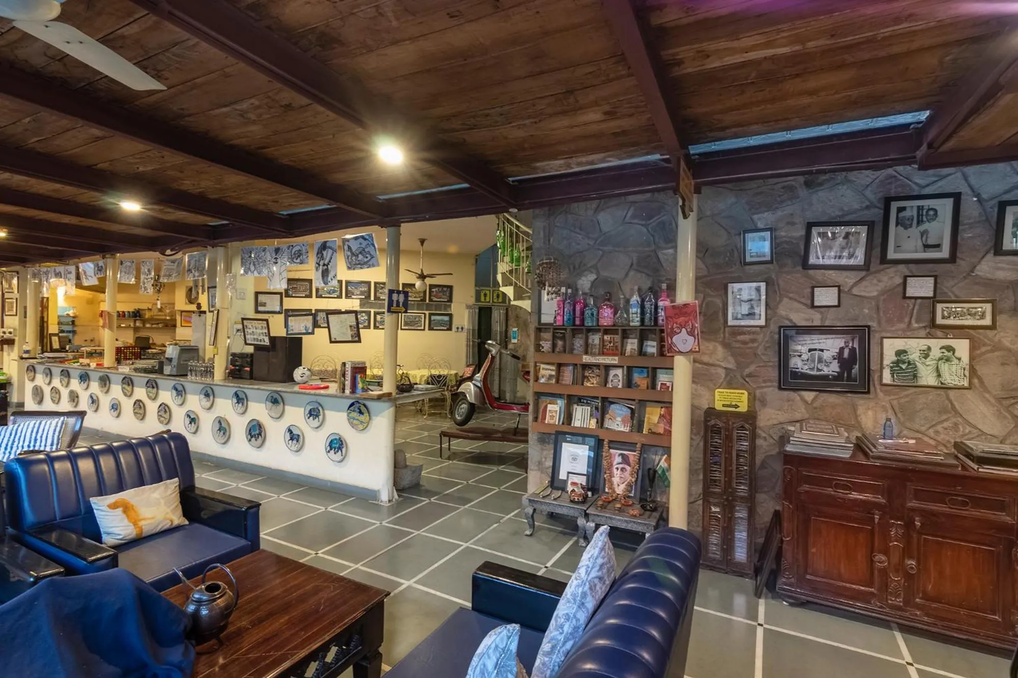 Restaurant/places to eat in Jaipur Inn