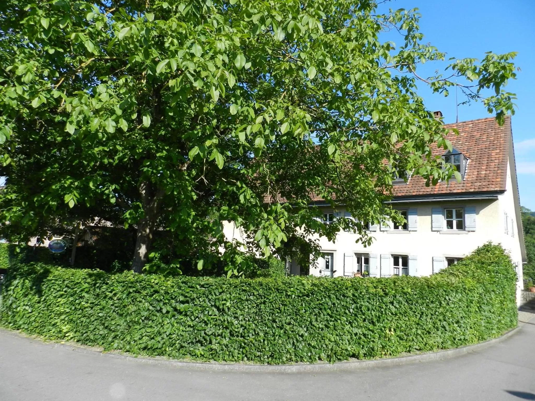Street view, Property Building in Blue Wall BnB