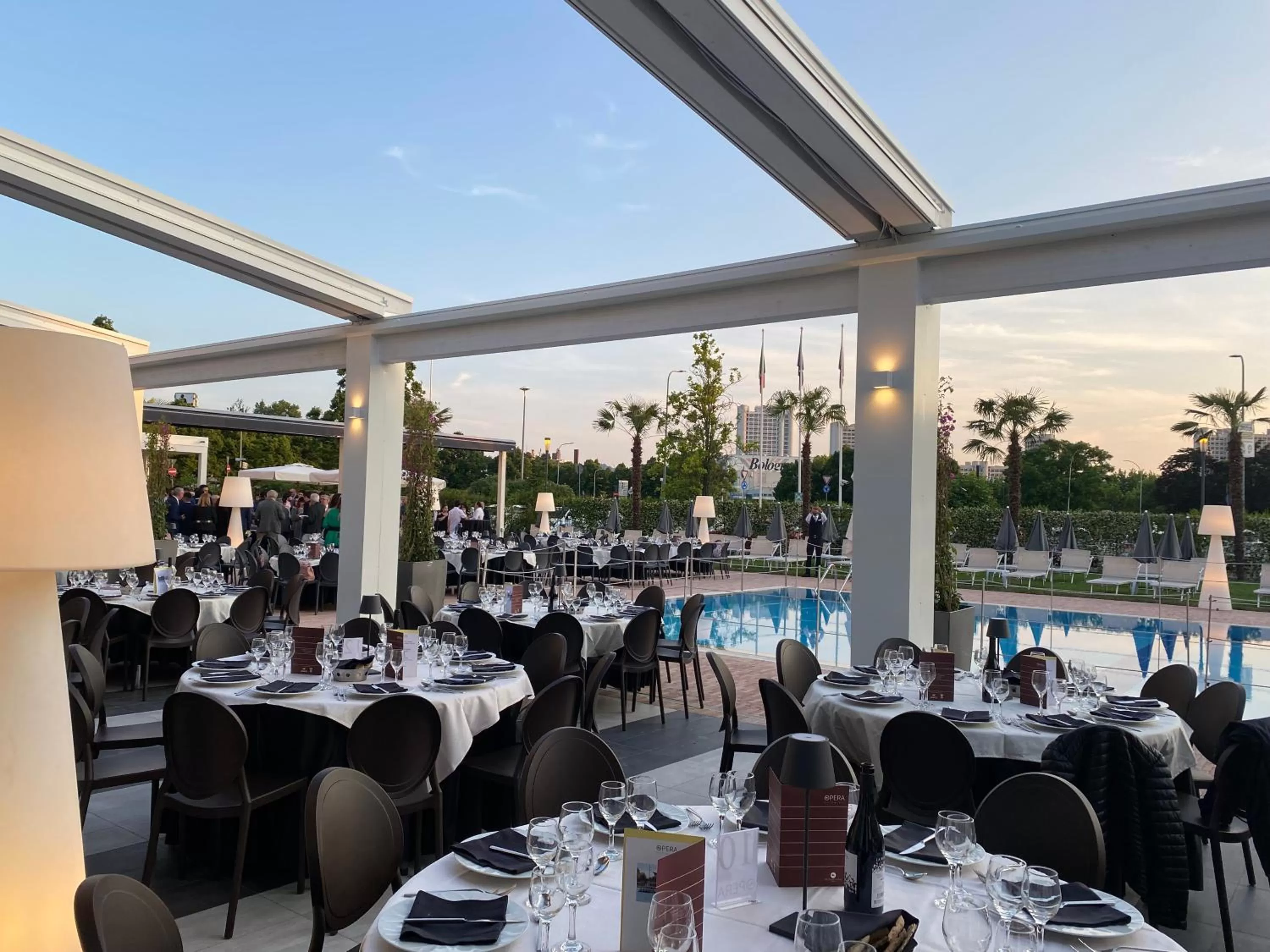 Restaurant/places to eat in The Sydney Hotel