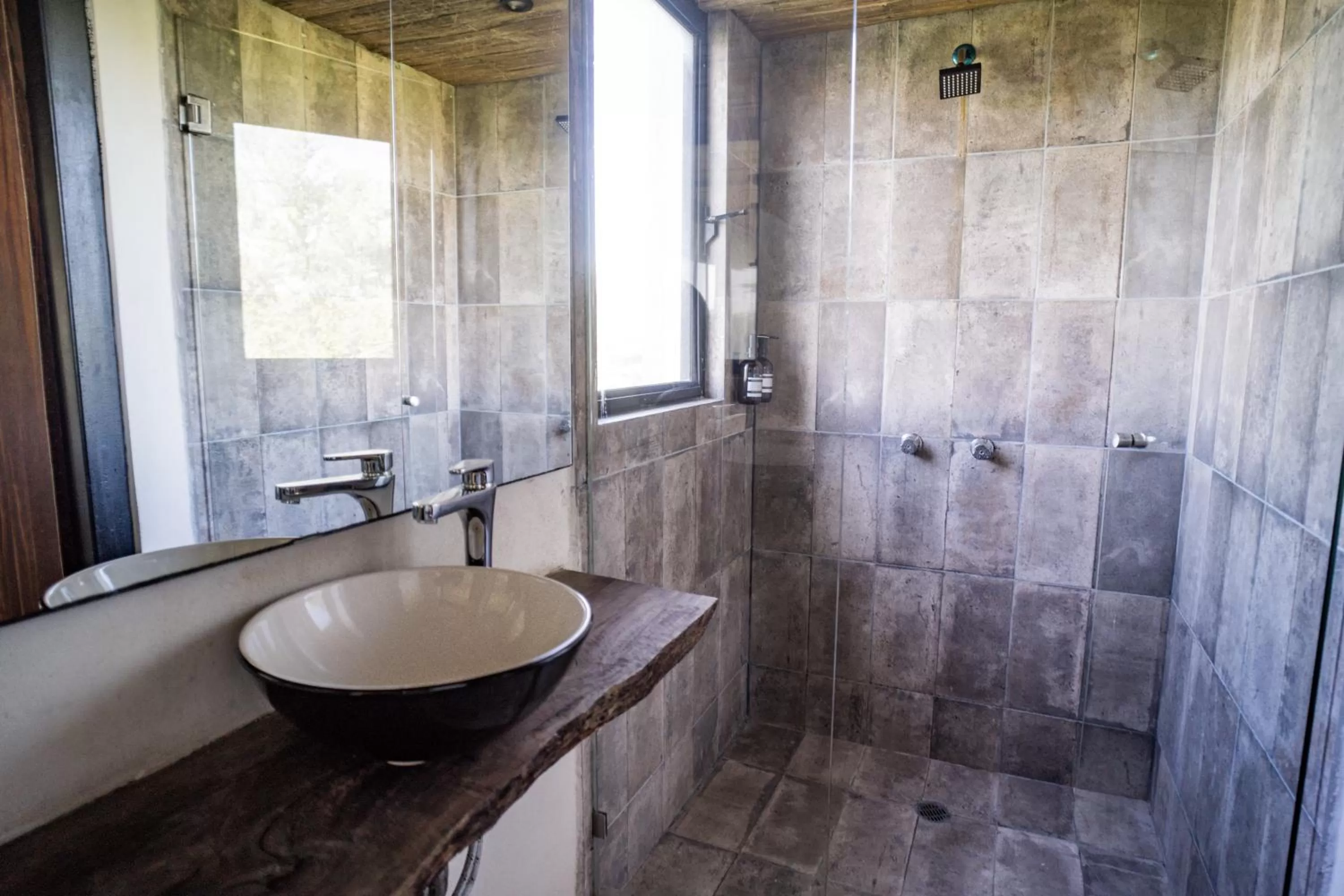 Shower in Suites Tulum