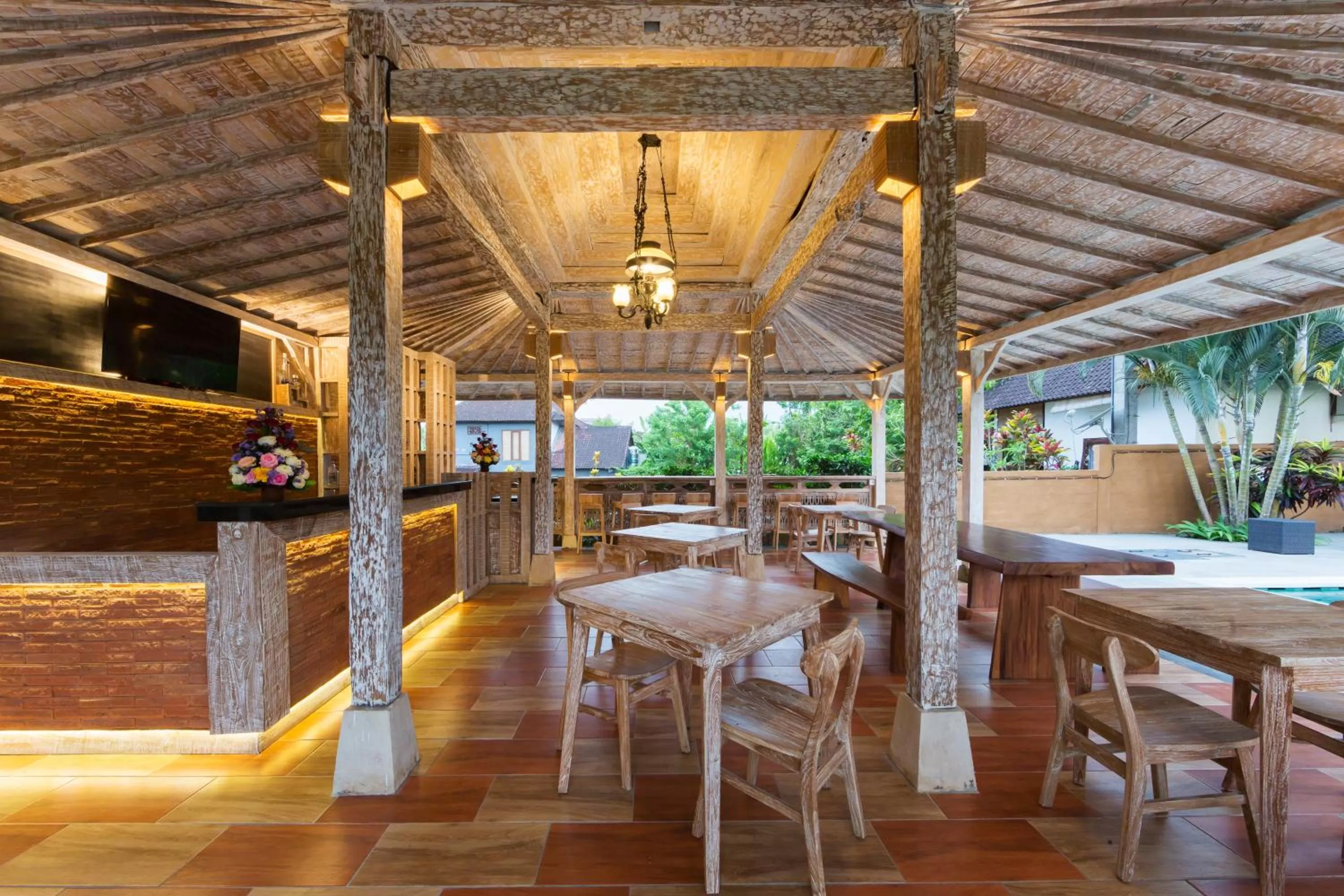 Restaurant/places to eat in Alamdini Resort Ubud