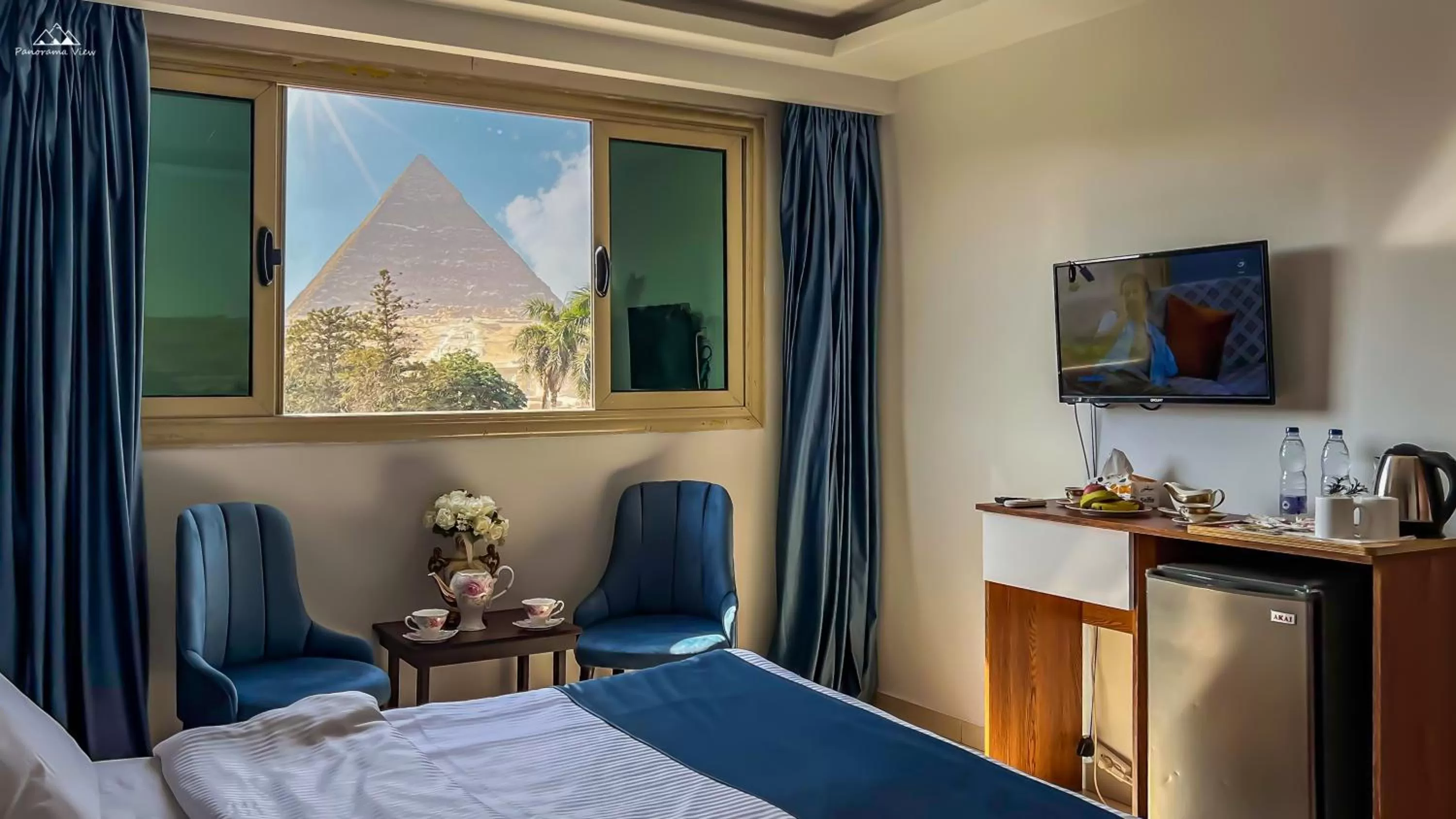 Bed in PANORAMA view pyramids