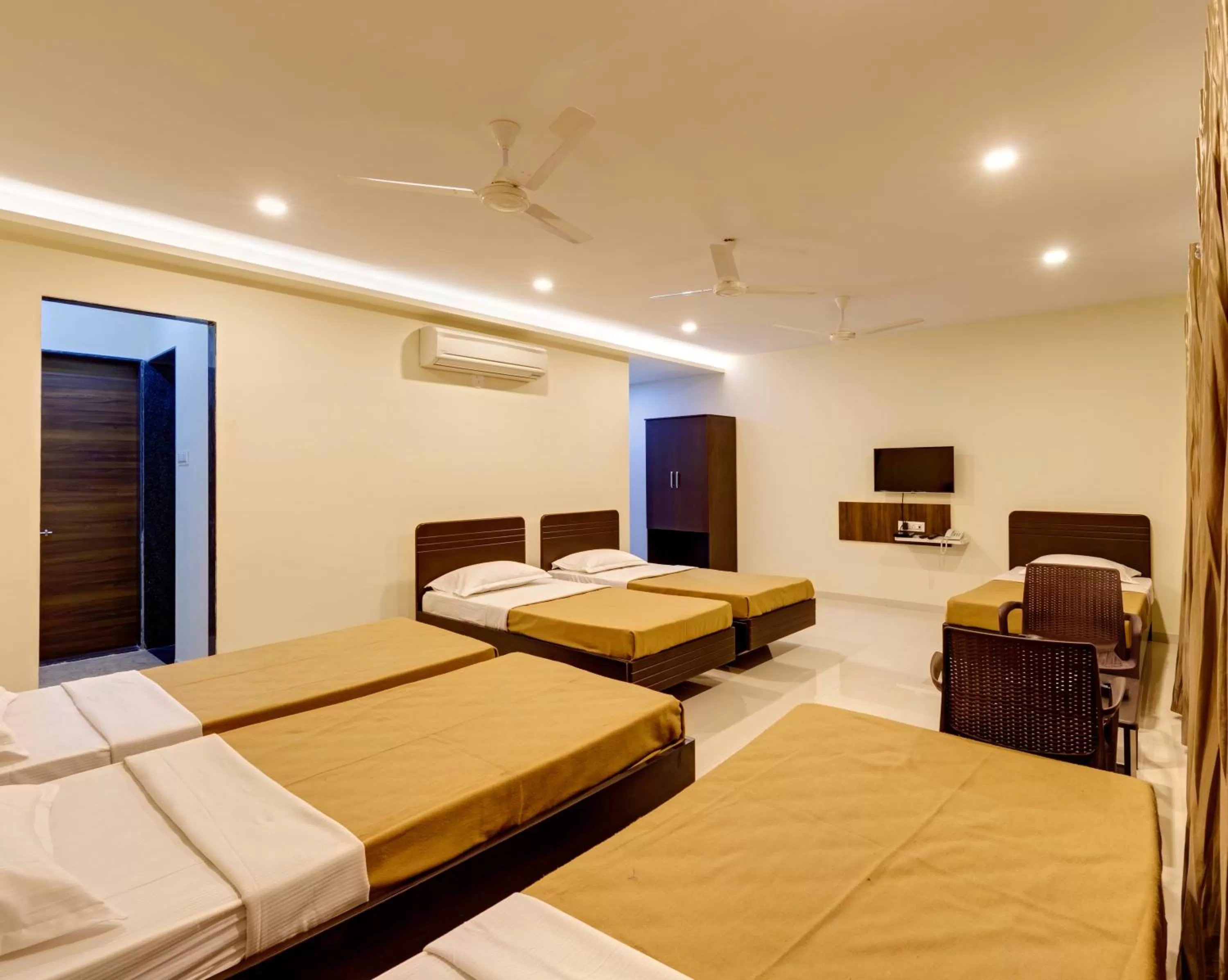 Bedroom in Hotel Galaxy Inn Kolhapur