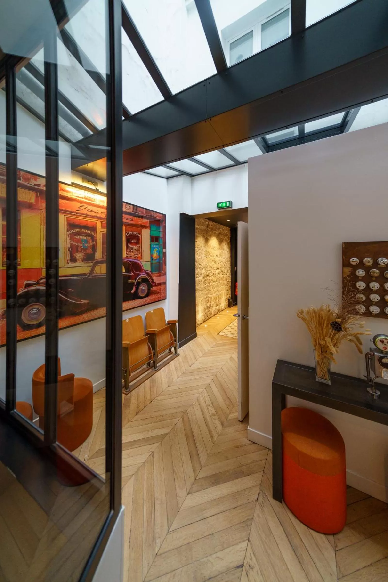 Seating area in Hotel Scarlett