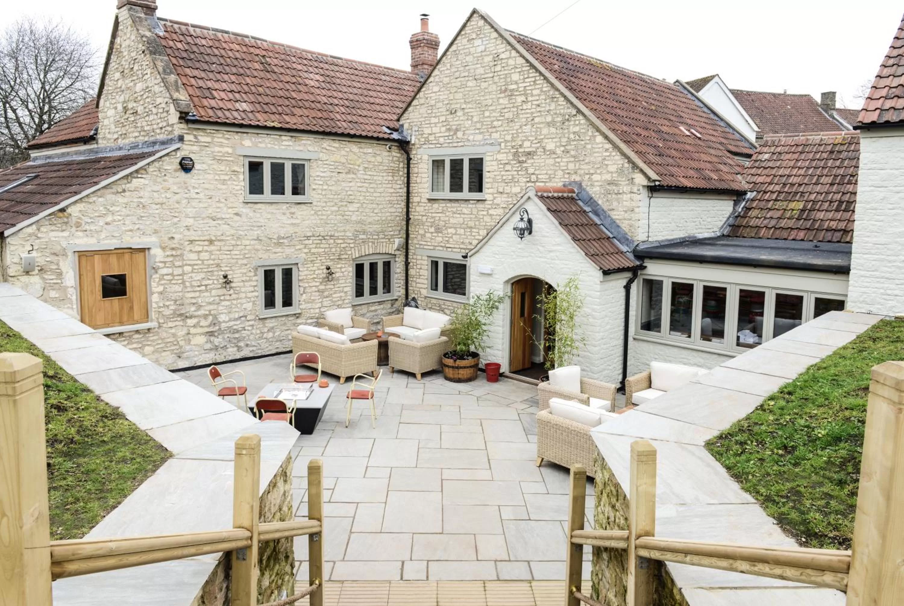 Facade/entrance in The Litton