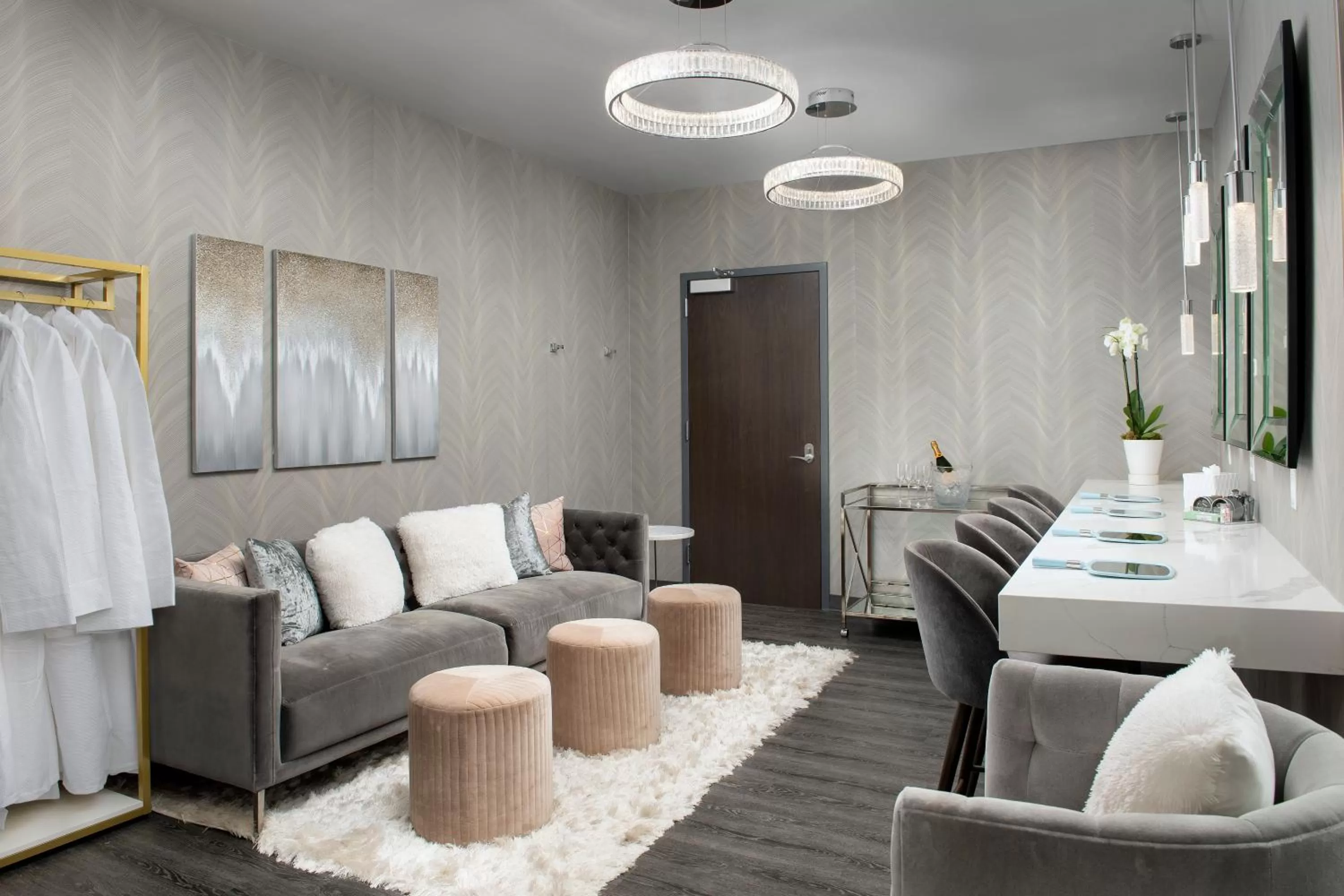 Area and facilities, Seating Area in Silver Cloud Hotel Tacoma at Point Ruston Waterfront