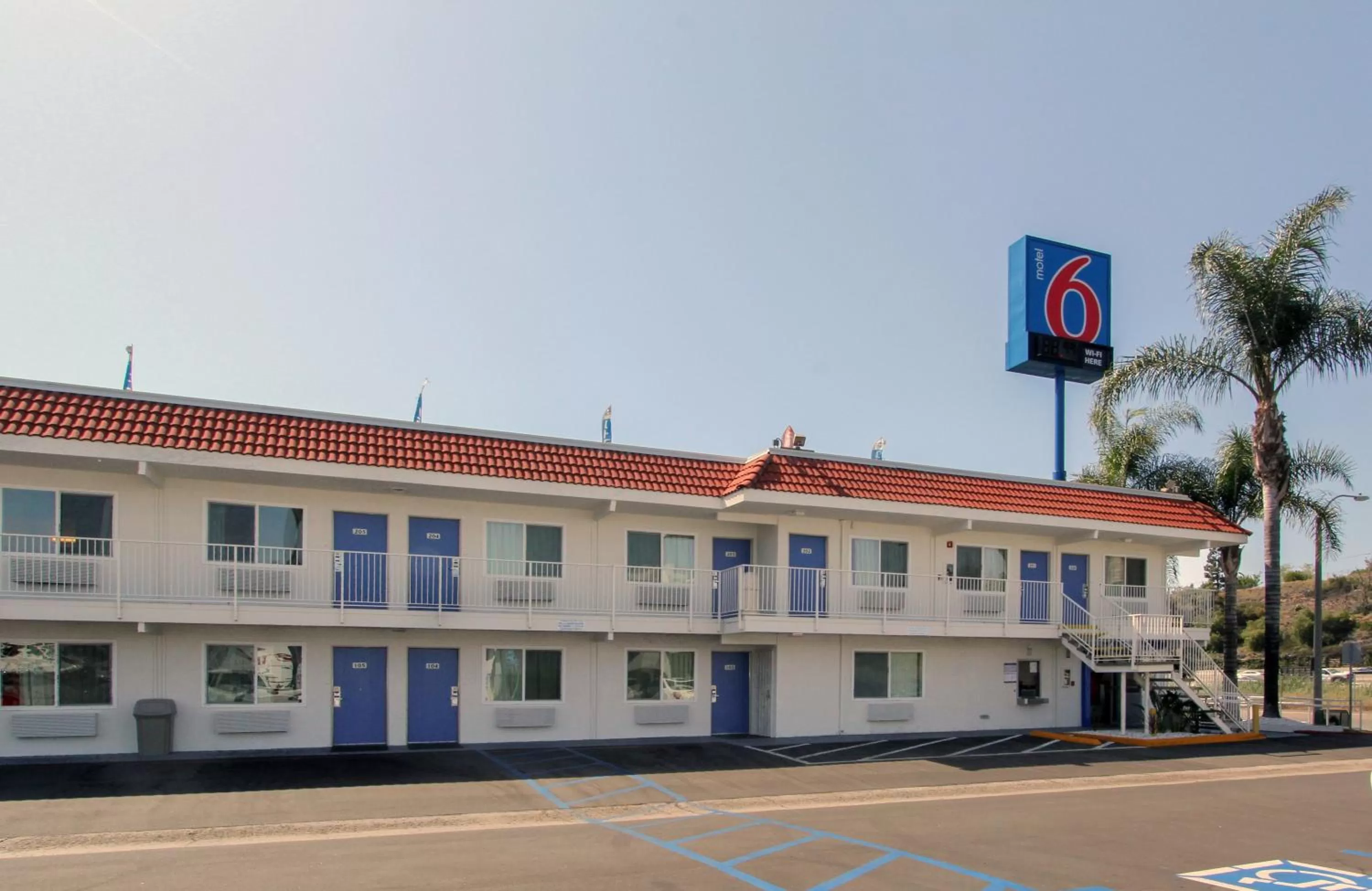 Facade/entrance in Motel 6-La Mesa, CA - San Diego