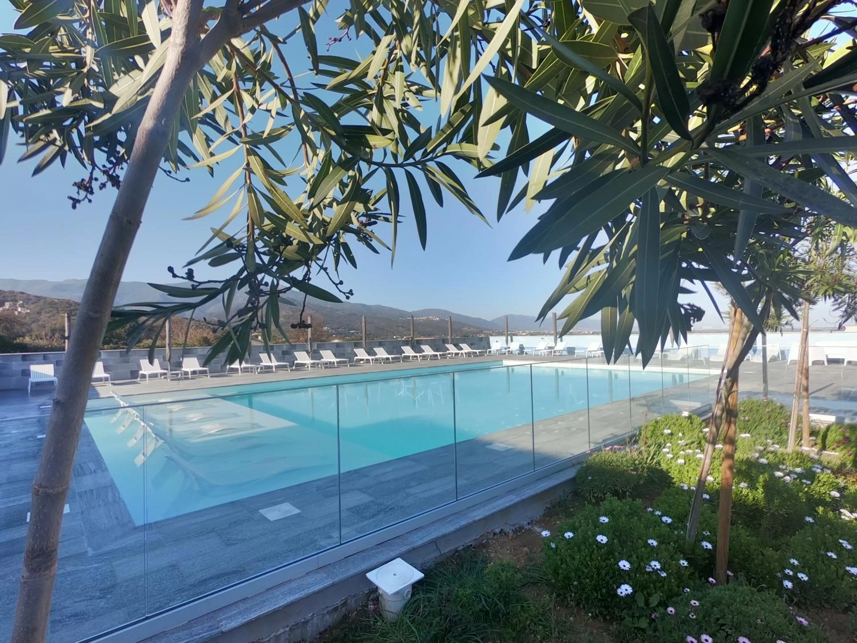 Swimming pool in hôtel résidence a torra