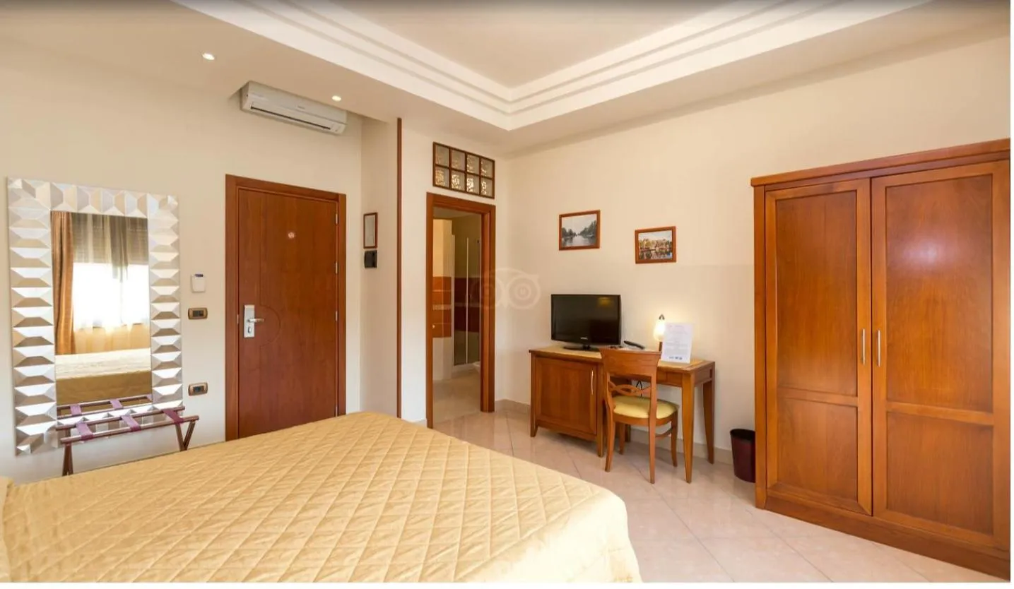 Bed in Ranch Palace Hotel