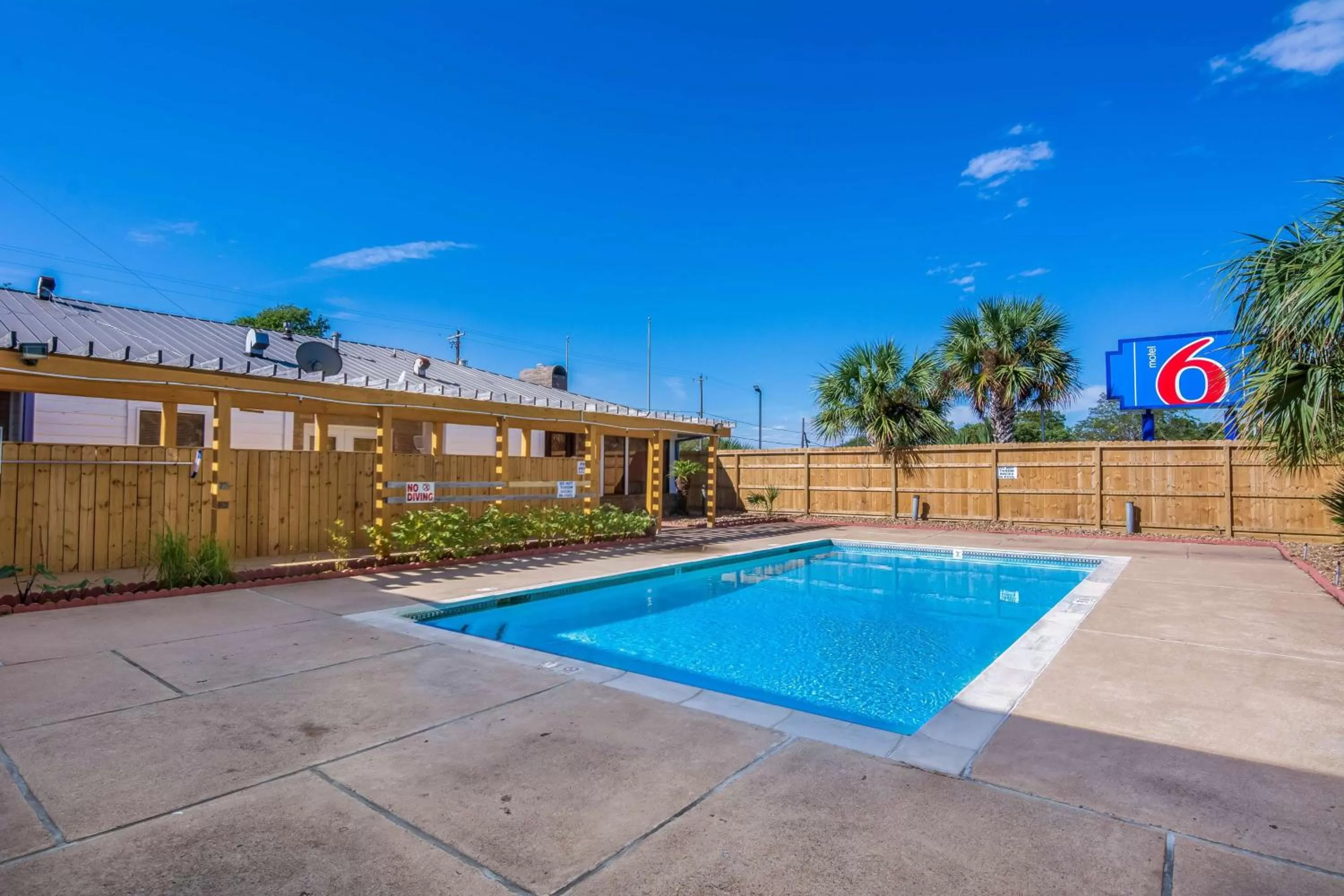 Day in Motel 6-Freeport, TX