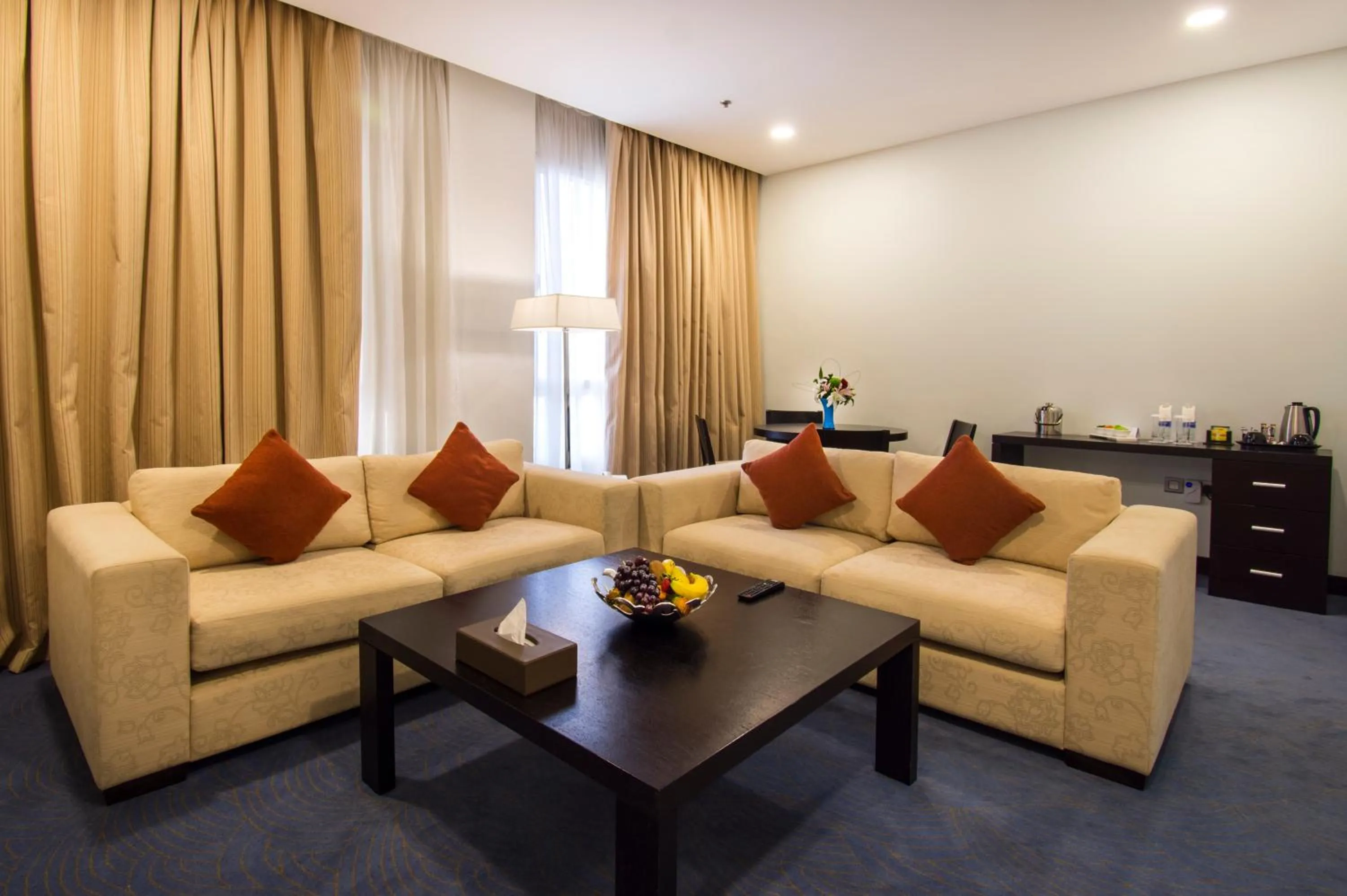 Living room in City Seasons Hotel & Suites Muscat