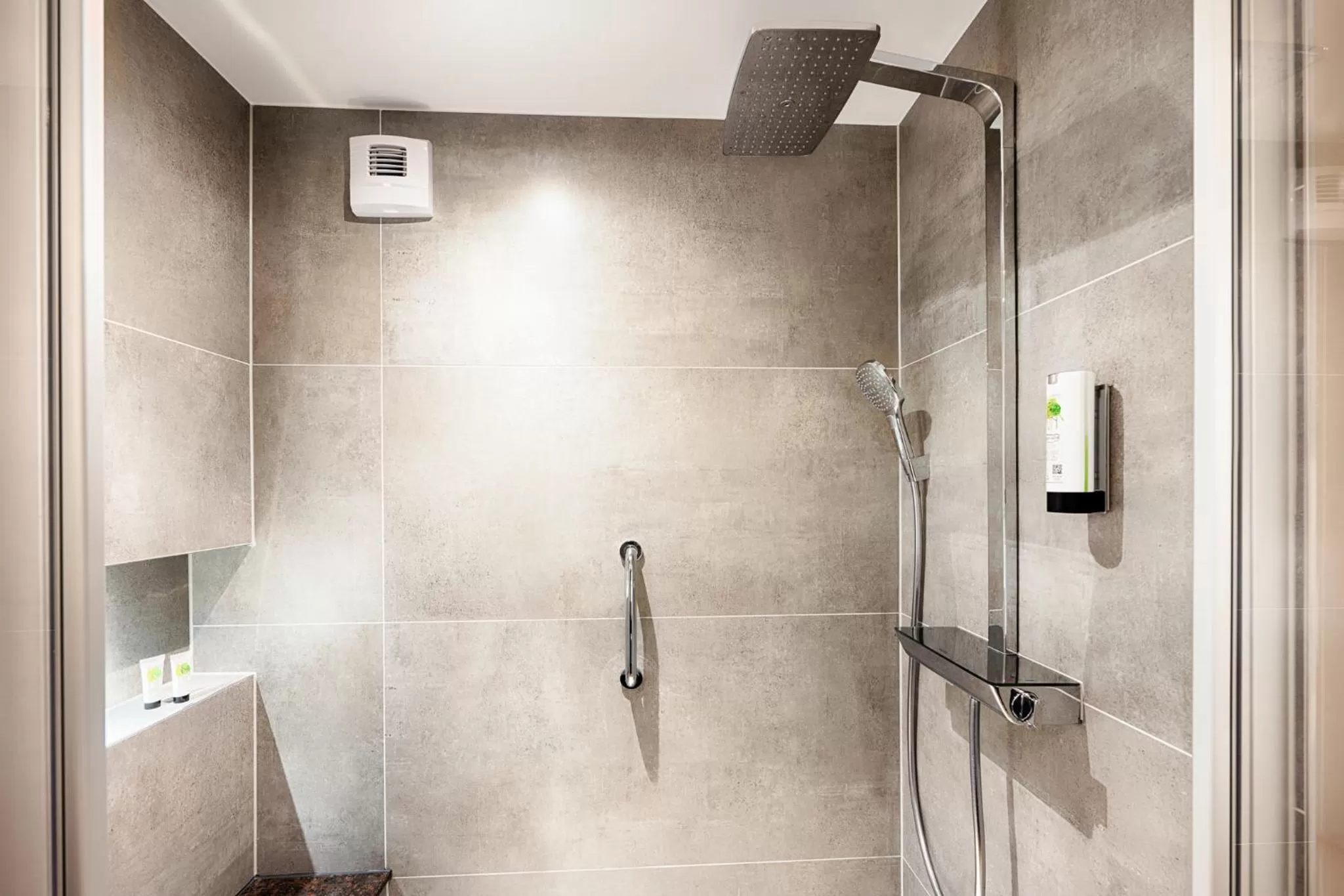 Shower in Seehotel am Stausee 4 Sterne Superior