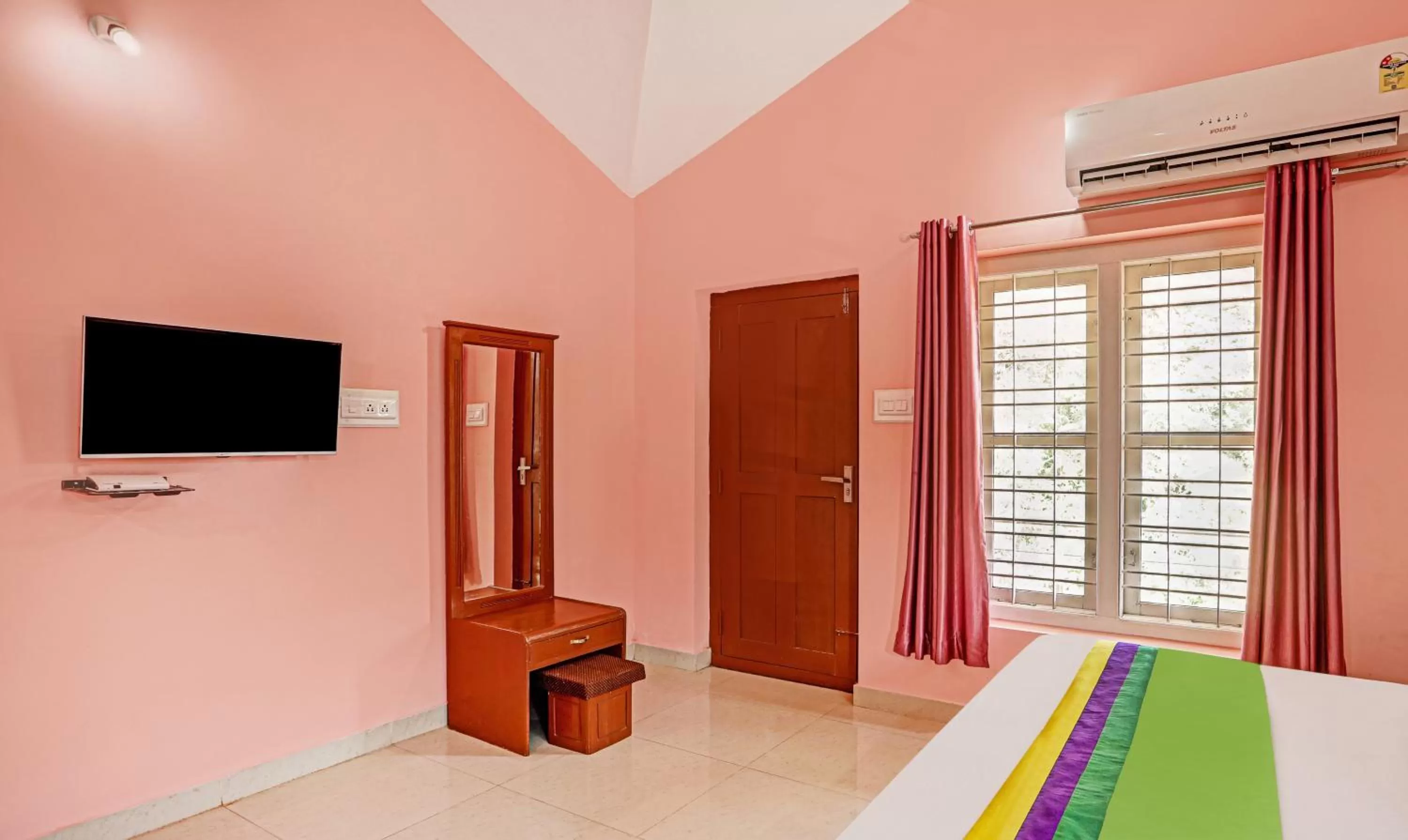 TV/Entertainment Center in Treebo Trend Yajna Comforts