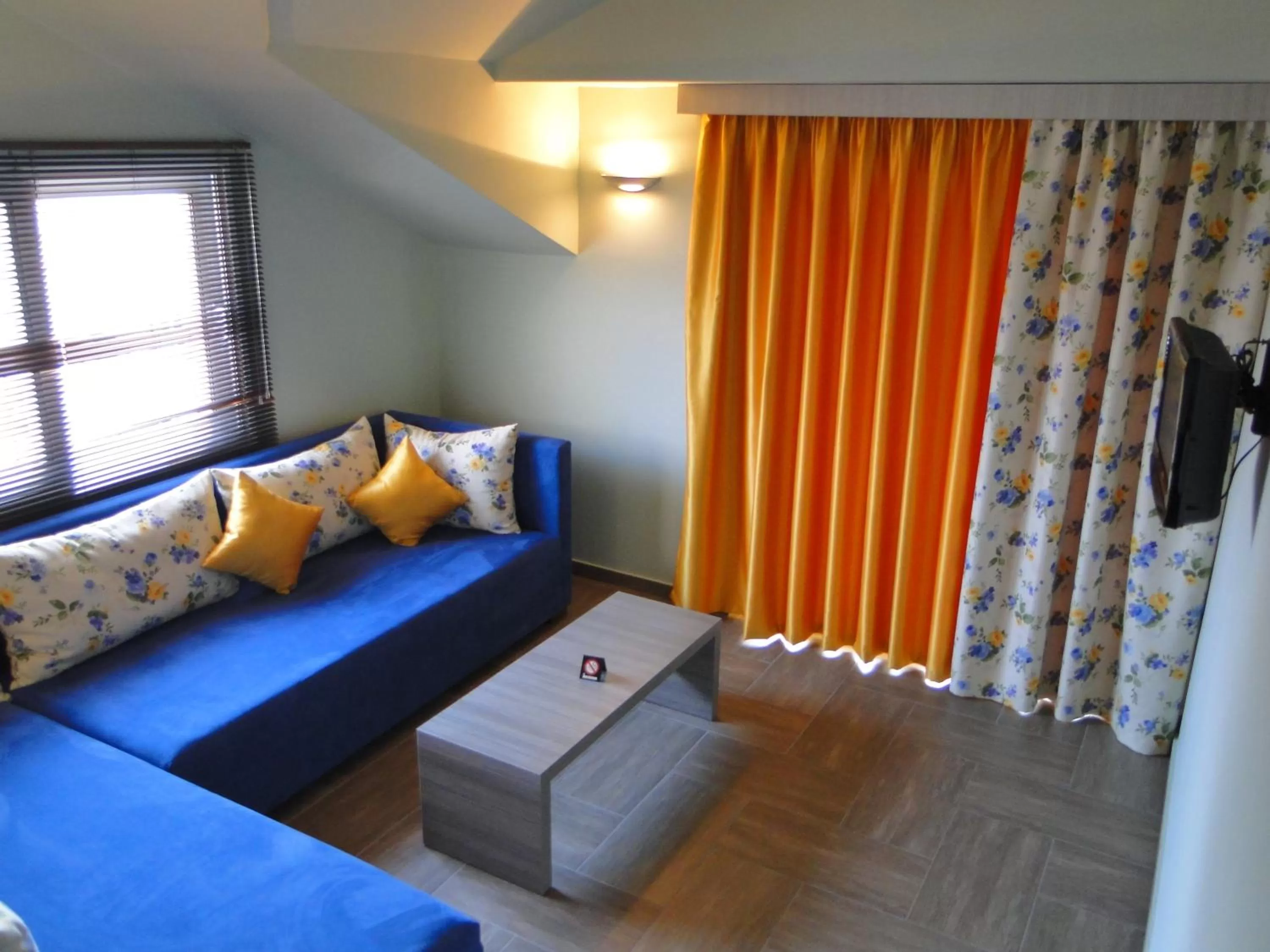 Photo of the whole room, Bed in Hotel Olympos