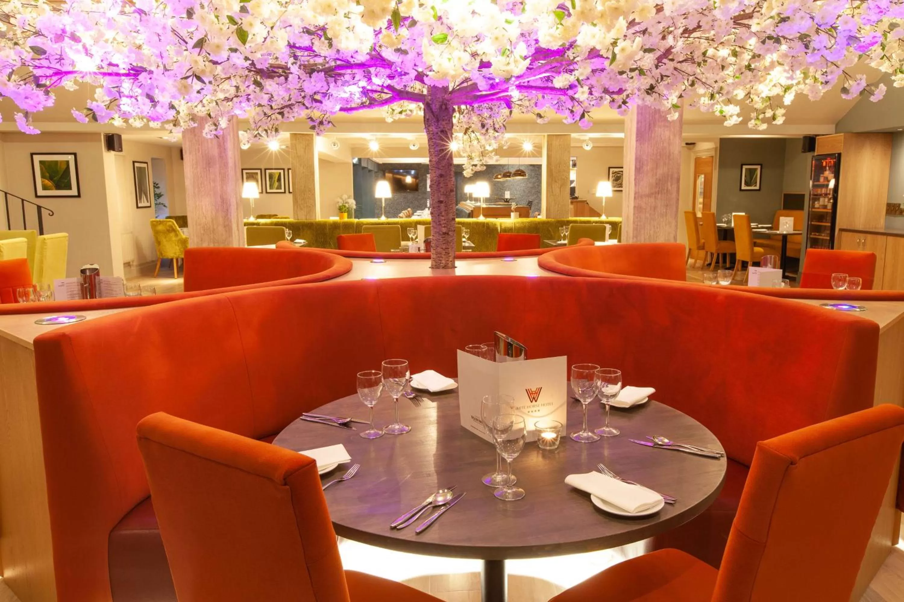 Restaurant/places to eat in Best Western Plus White Horse Hotel