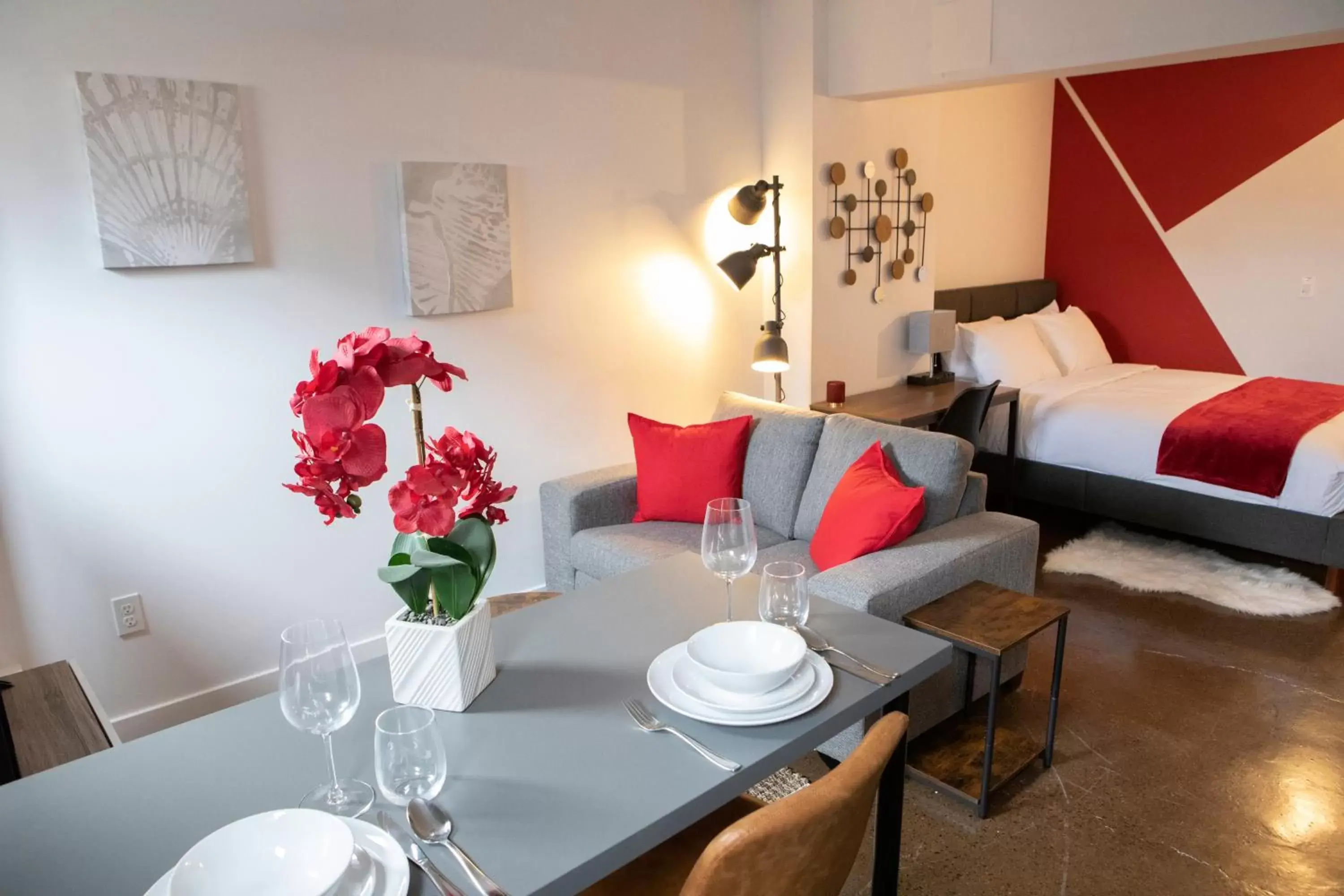 Queen Studio in Cameo Hotel and Suites Queen Studio in Cameo Hotel and Suites