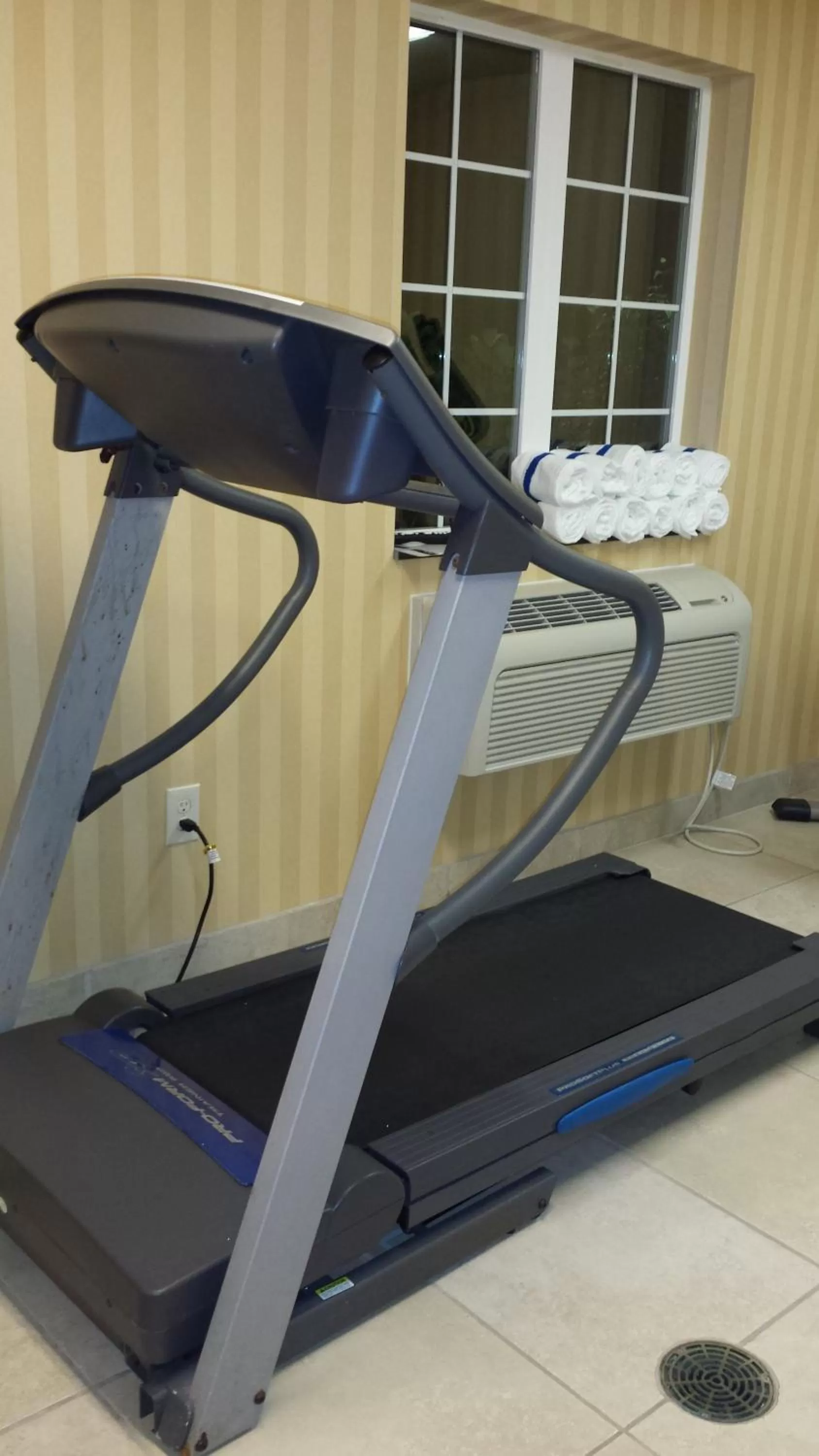 Fitness centre/facilities in Cobblestone Inn & Suites - Brillion