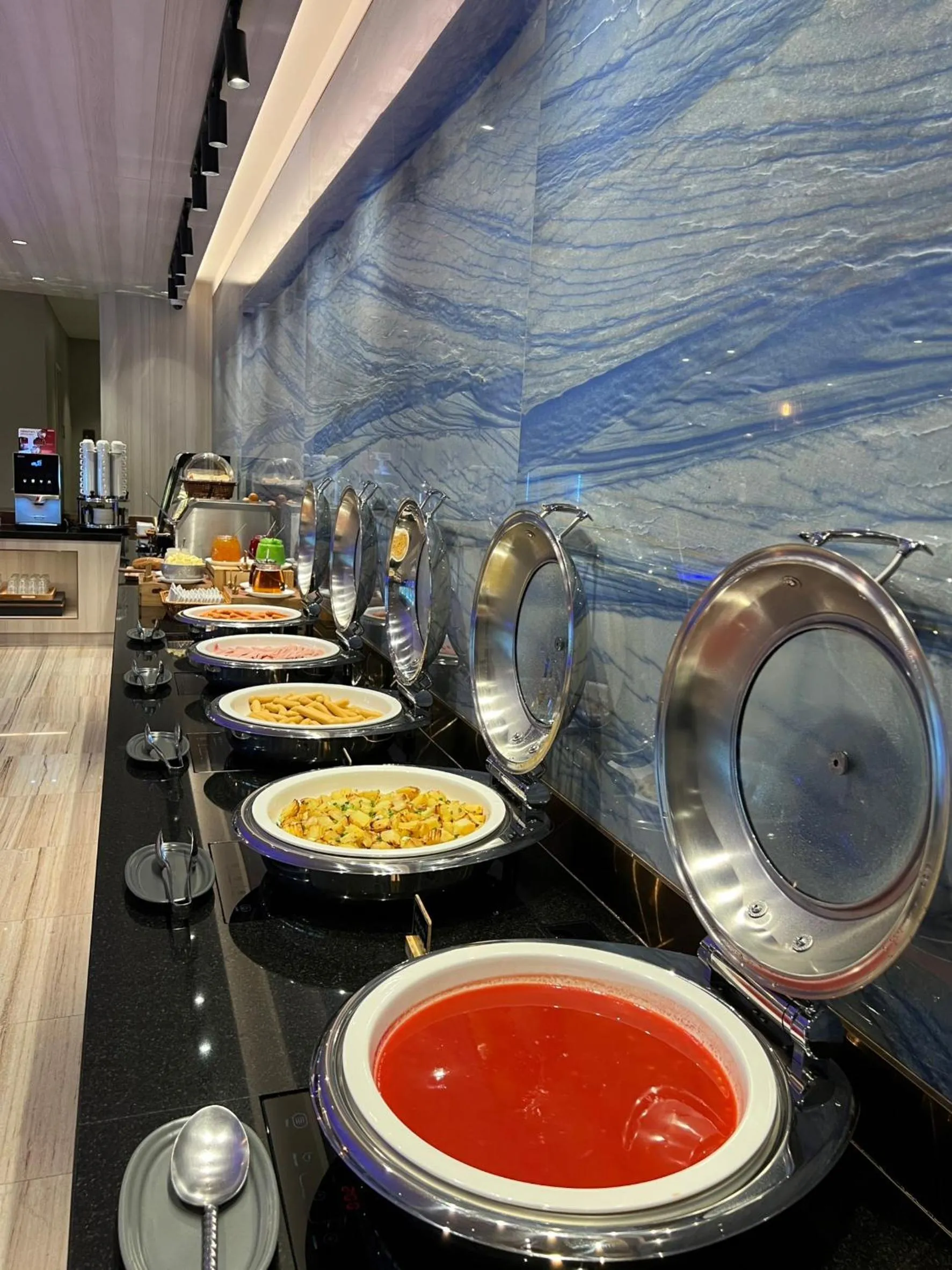 Food and drinks in Fifth Pattaya Jomtien By Shiwalai Int