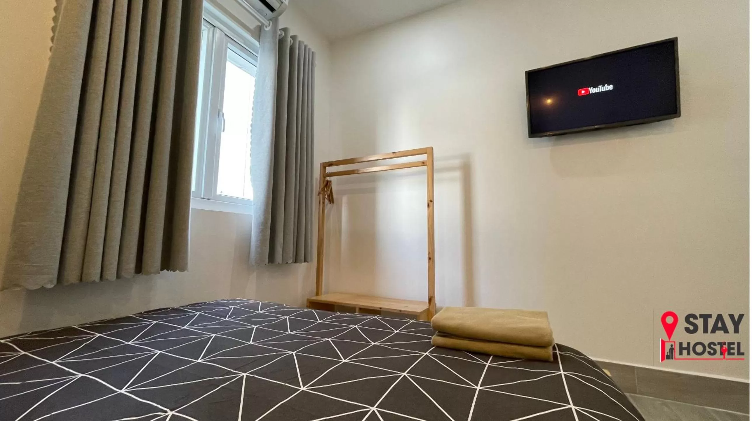 Bedroom, TV/Entertainment Center in STAY hostel 2 - 350m from the ferry