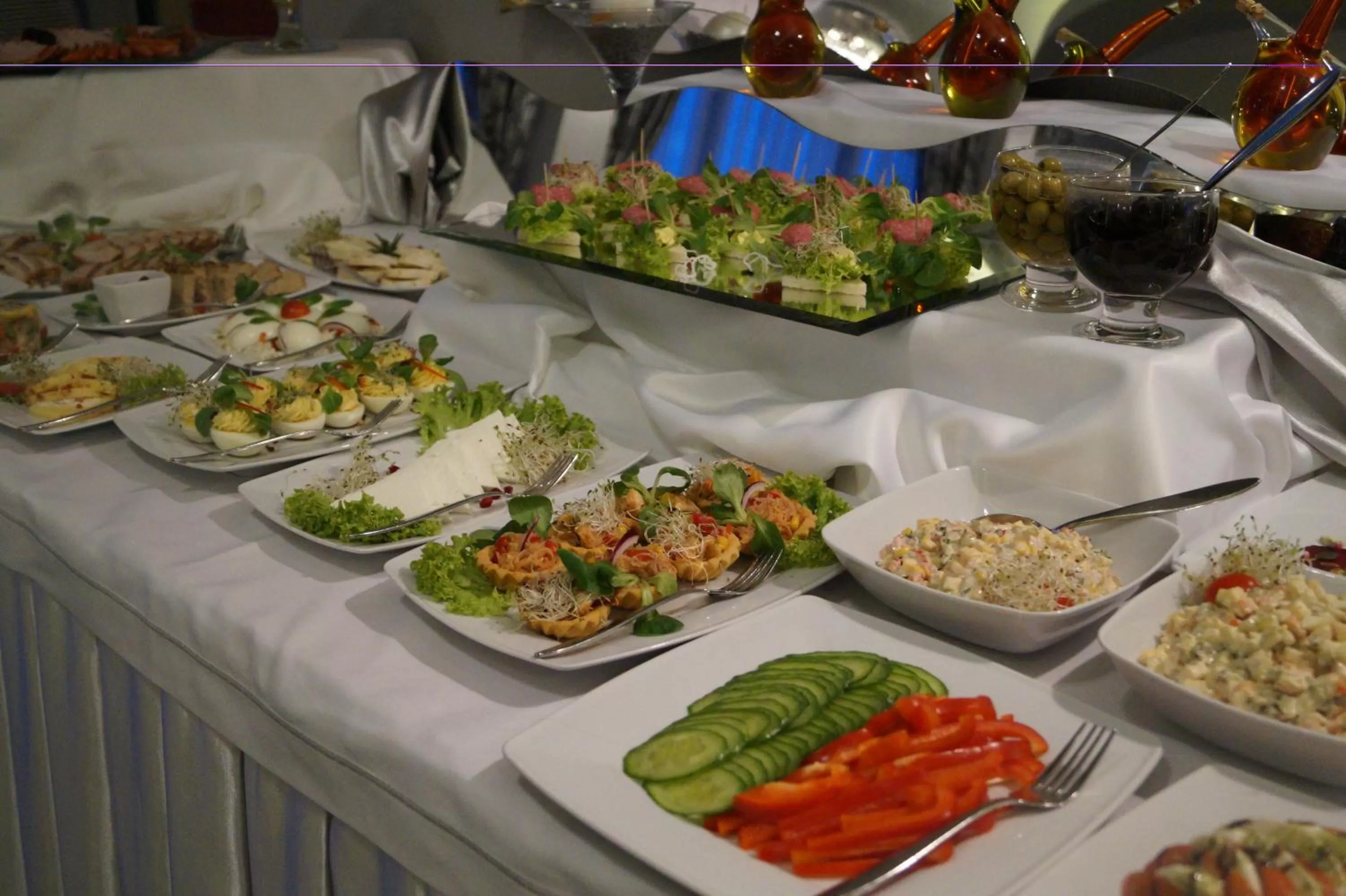 Buffet breakfast in Hotel Zimowit