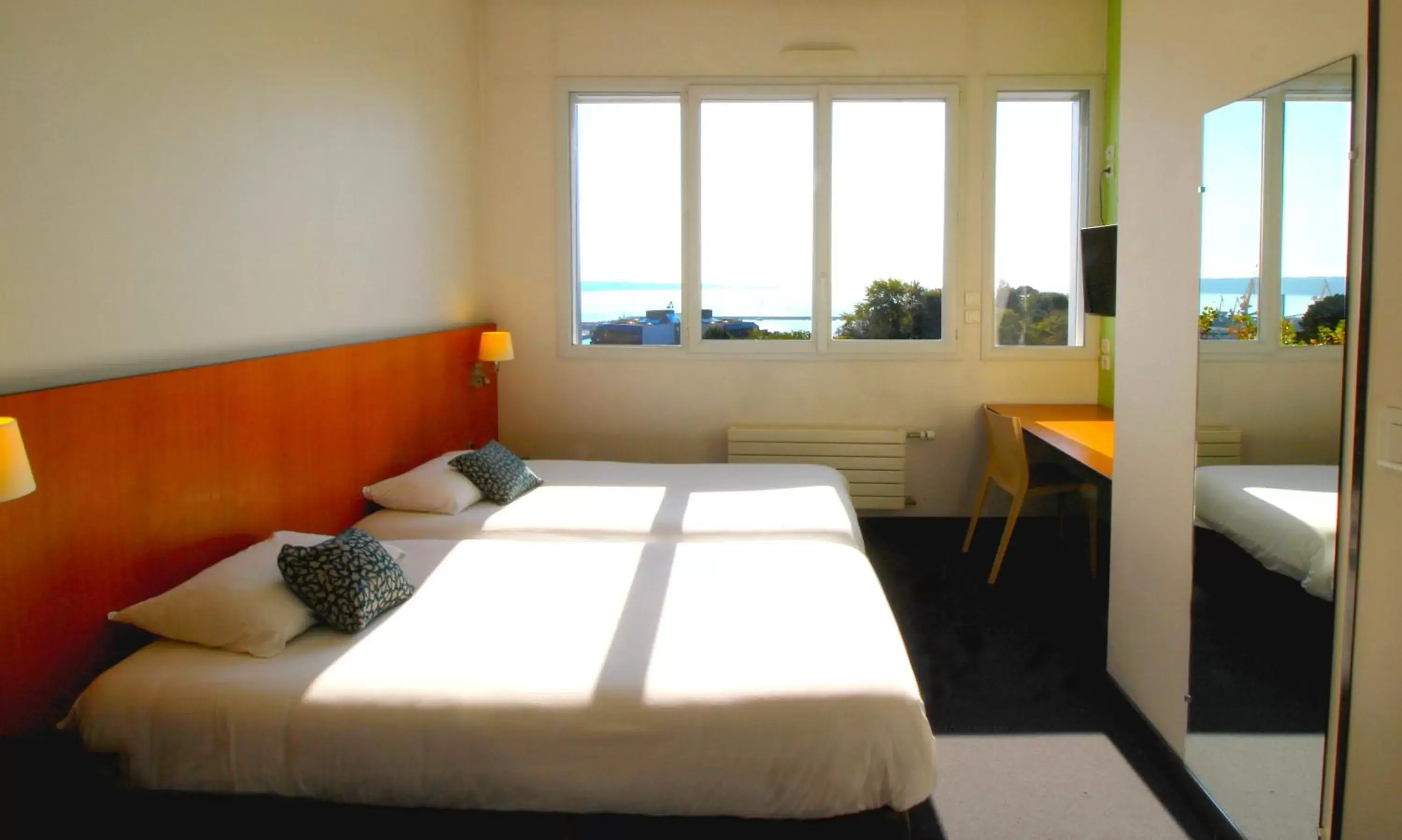 Panoramic Room Twin in Cit'Hotel Brest Centre Gare Panoramic Room Twin in Cit'Hotel Brest Centre Gare