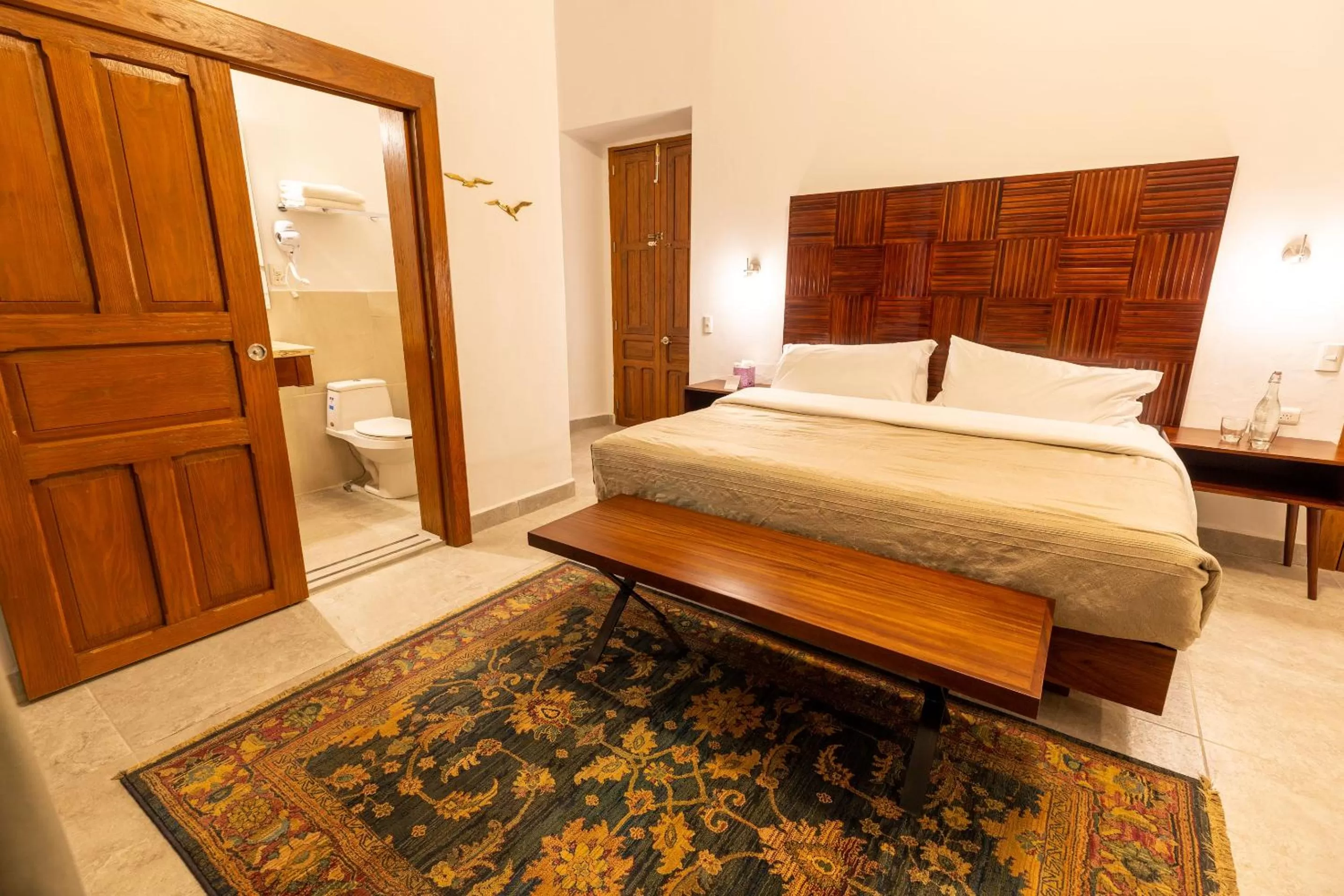 Photo of the whole room, Bed in Plaza Chapala Hotel