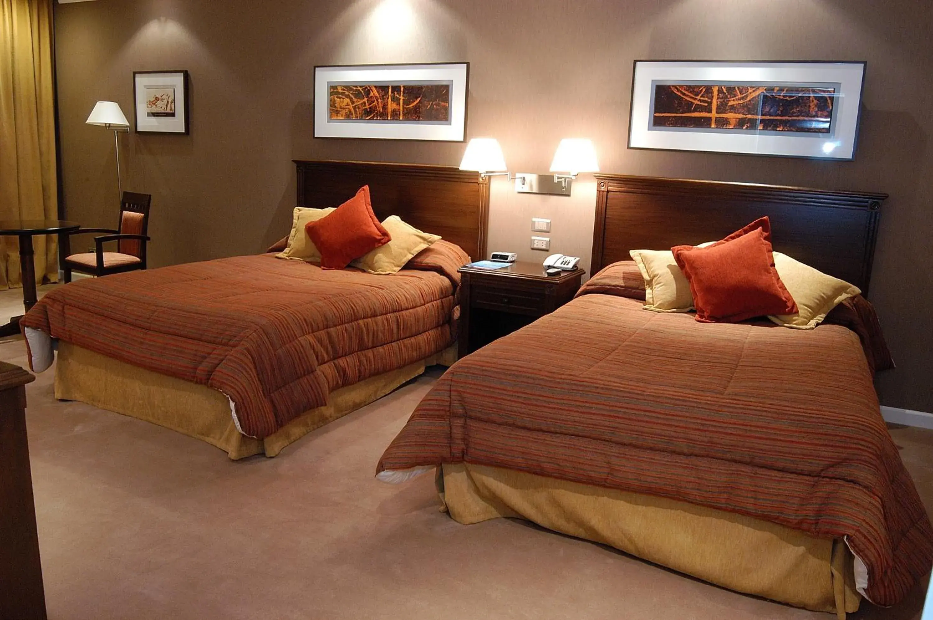 Family Double Room in Howard Johnson Sierras Hotel y Casino Alta Gracia Family Double Room in Howard Johnson Sierras Hotel y Casino Alta Gracia