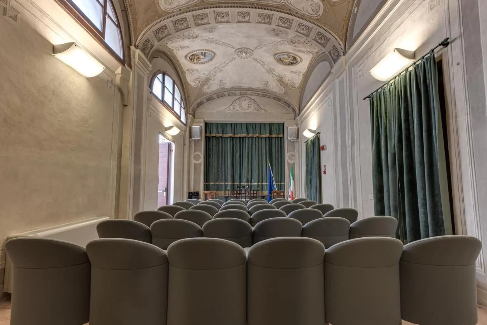 Meeting/conference room in VILLA LIBERTY Boutique Hotel - Borgo Capitano Collection