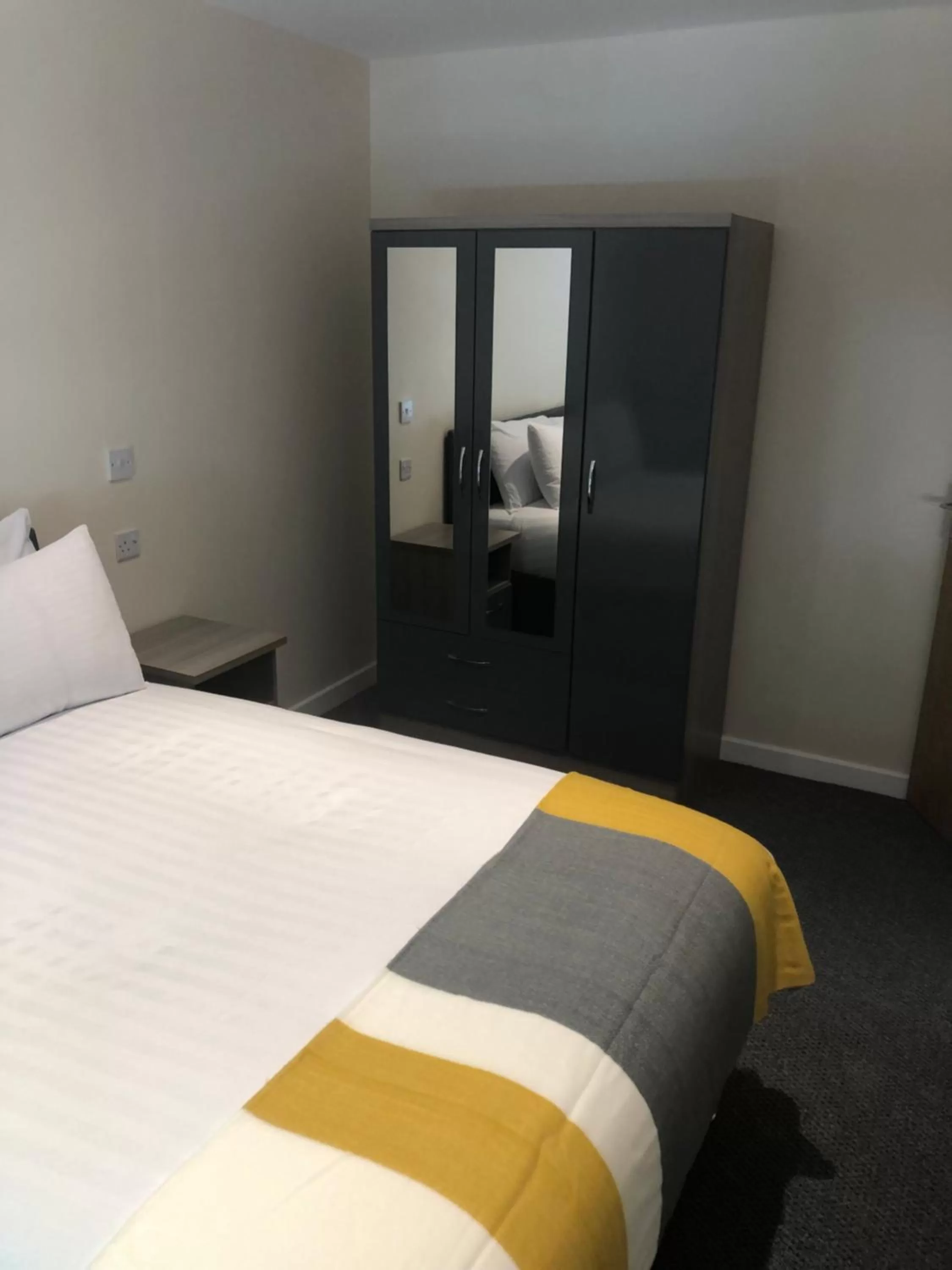 Bedroom, Bed in The Dragon Hotel