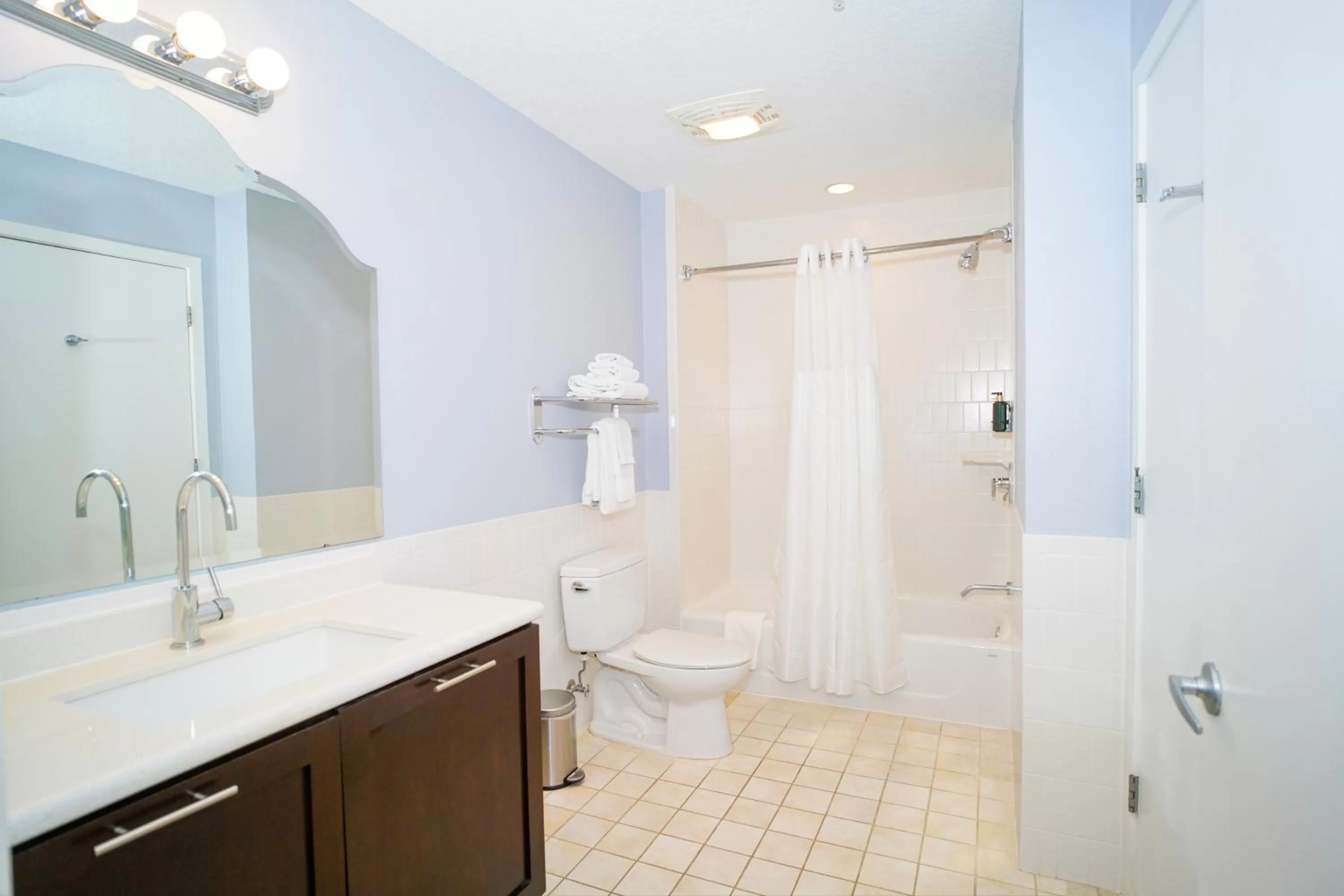 Bathroom in Meliá Orlando Celebration