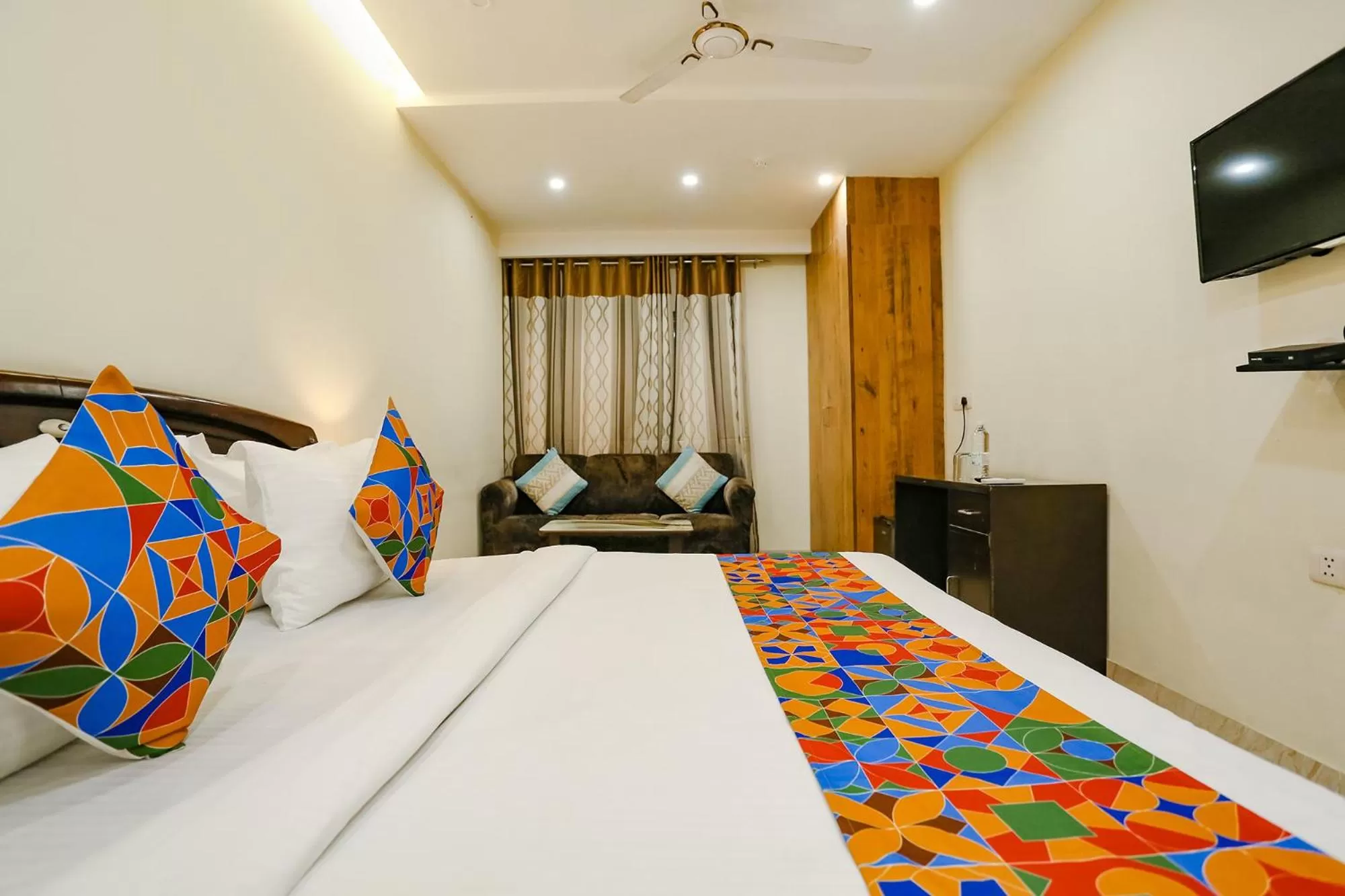 Communal lounge/ TV room, Bed in FabHotel F9 NSP - Near Pacific Mall Pitampura