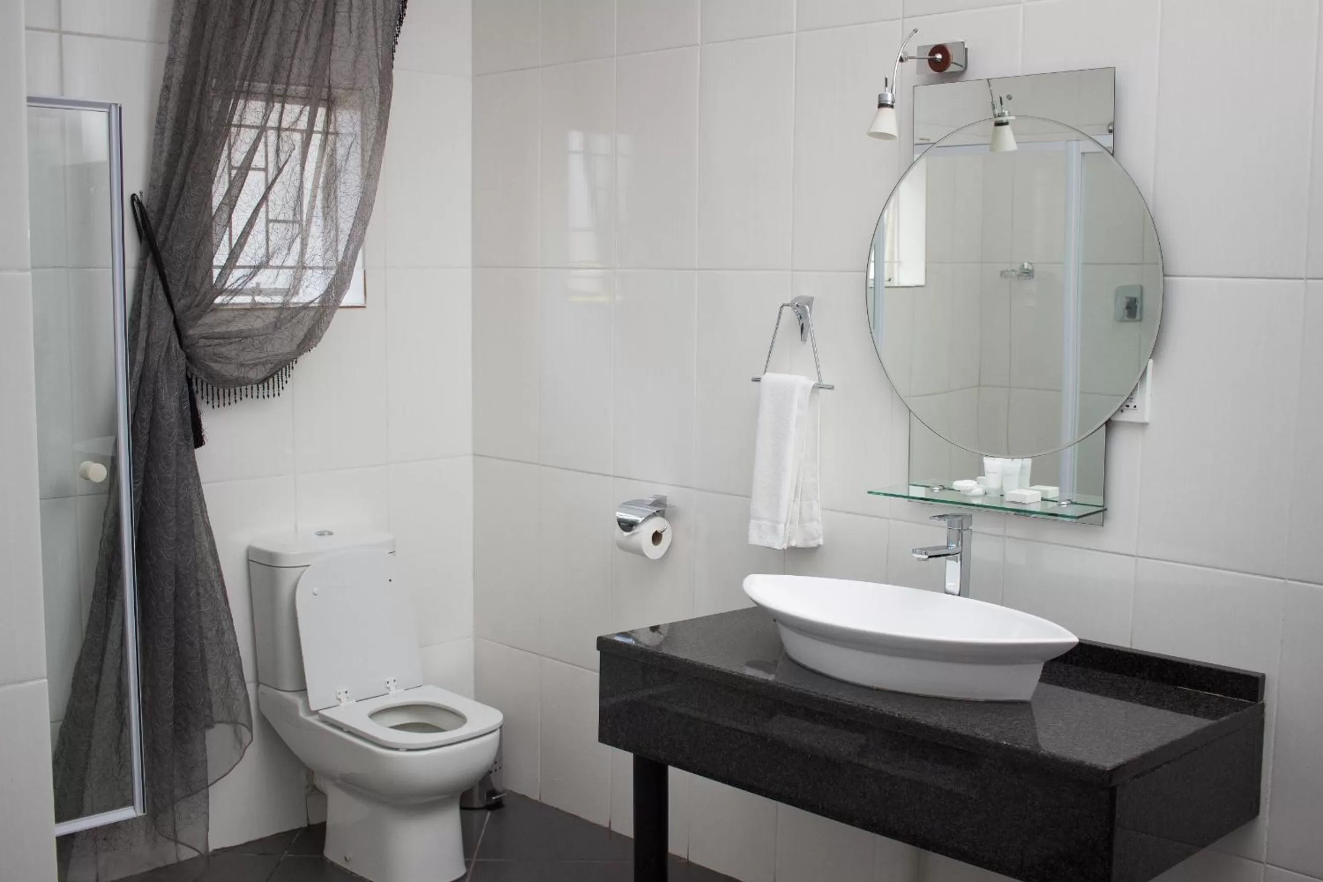 Bathroom in Big Ben Lodge