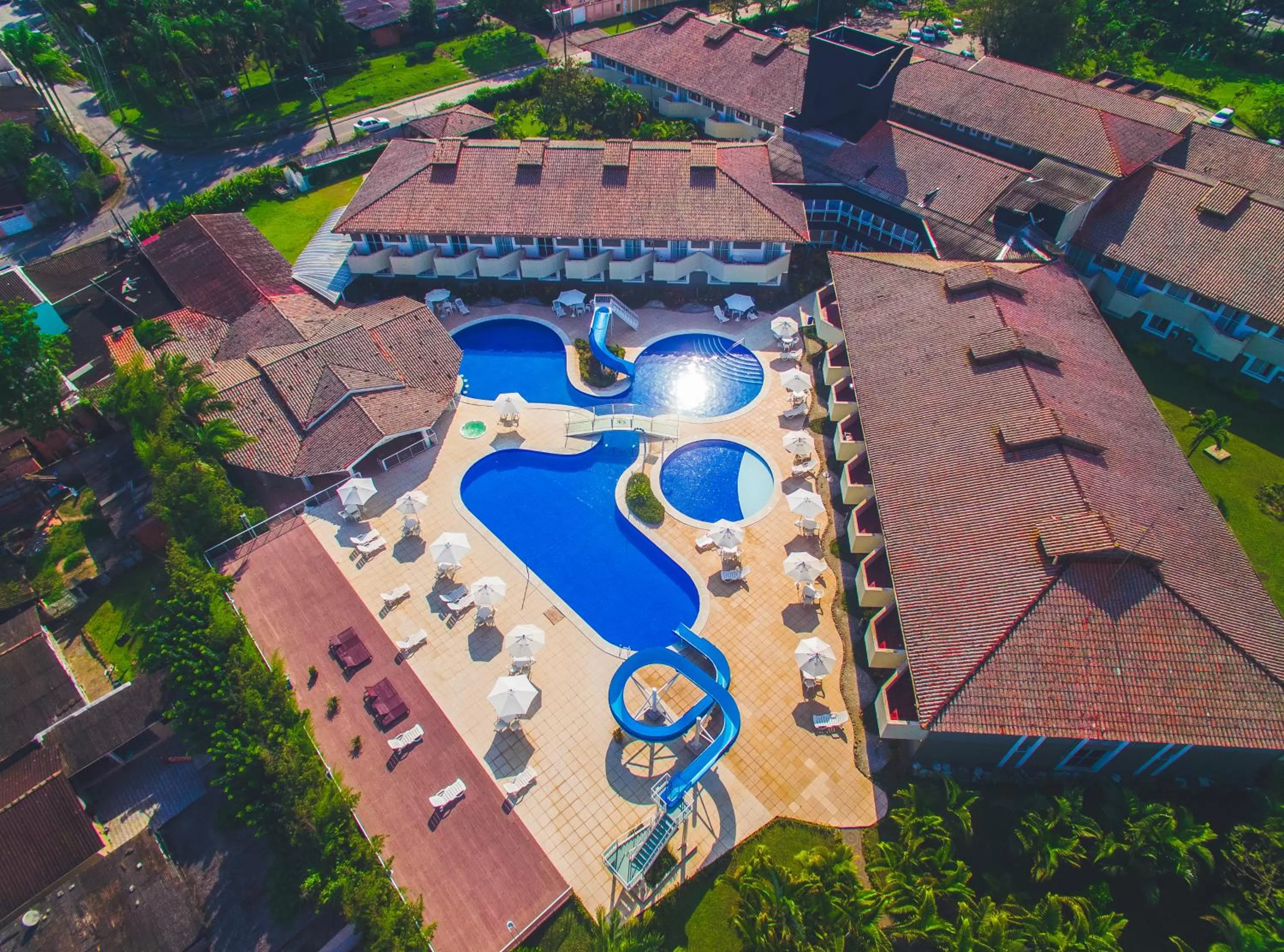 Swimming pool in Camboa Hotel Paranaguá