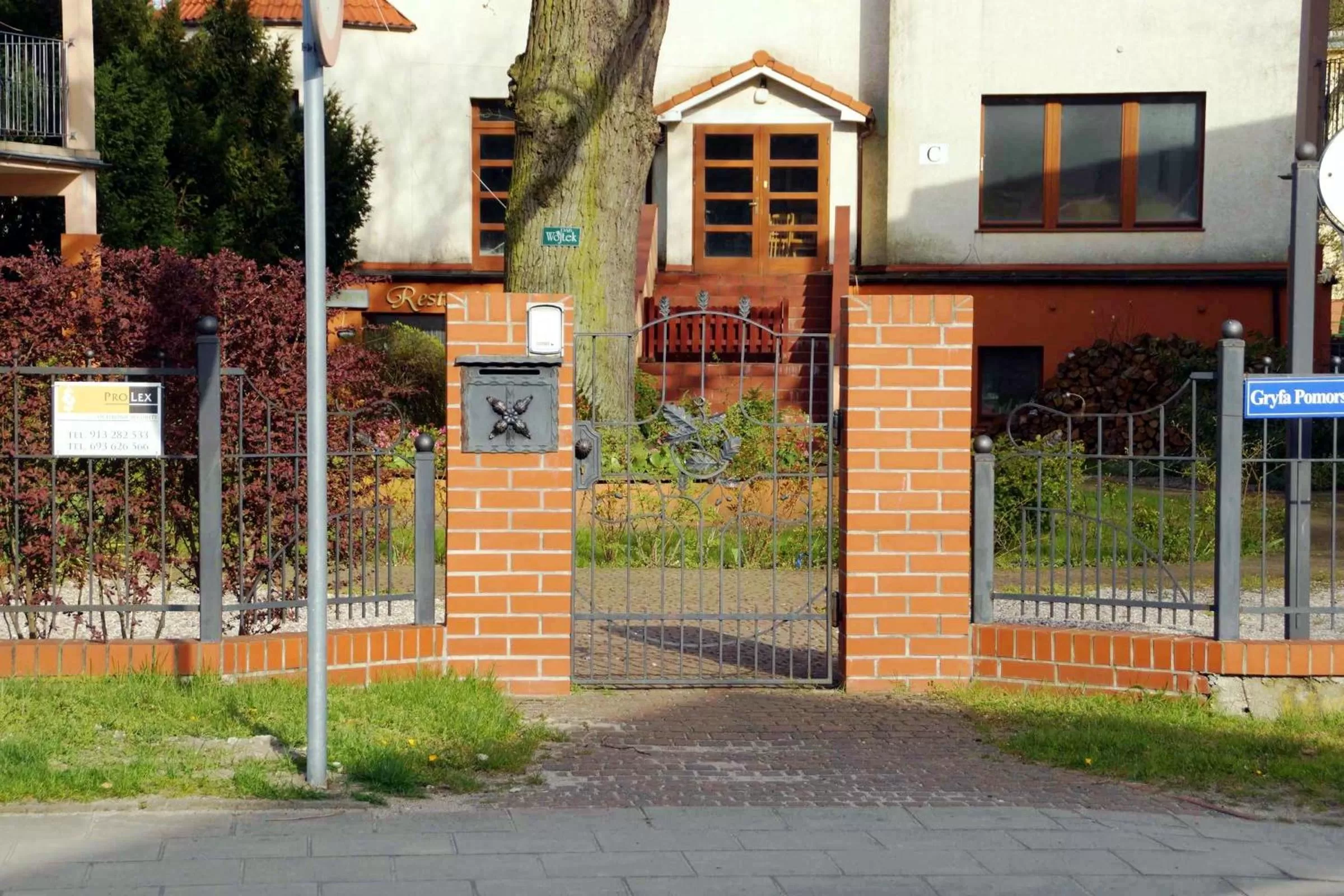 Property building in Rezydencja 5 Dębów